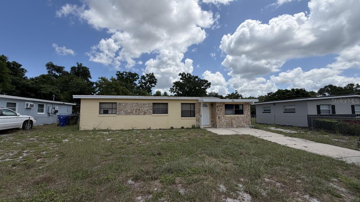 PEACH LAKE MANOR - Residential