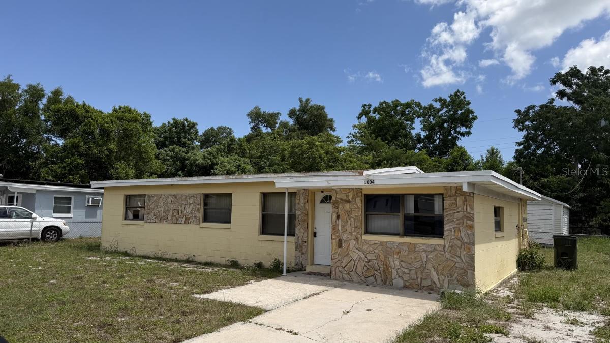 PEACH LAKE MANOR - Residential