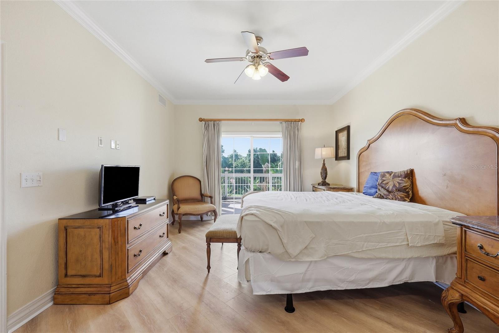 VILLAS AT REUNION SQUARE CONDO PH 2 - Residential