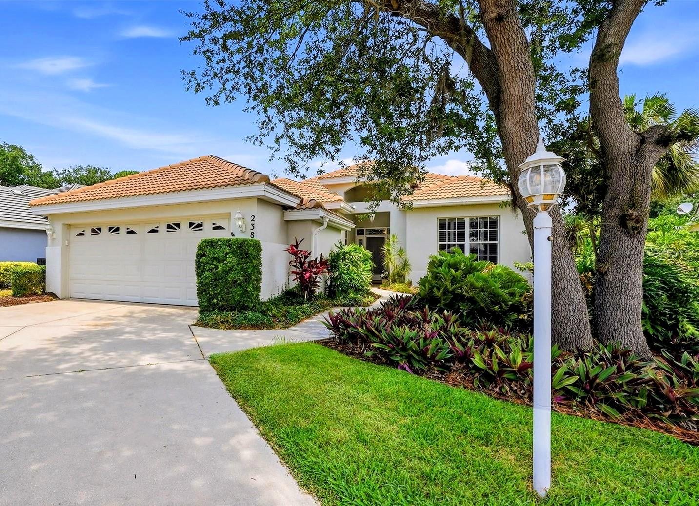 VENICE GOLF & CNTRY CLUB - Residential
