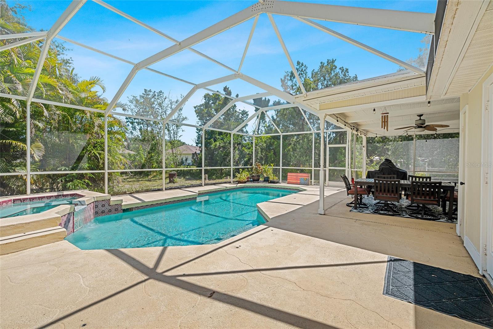 MISSION VALLEY ESTATE SEC B-1 - Residential