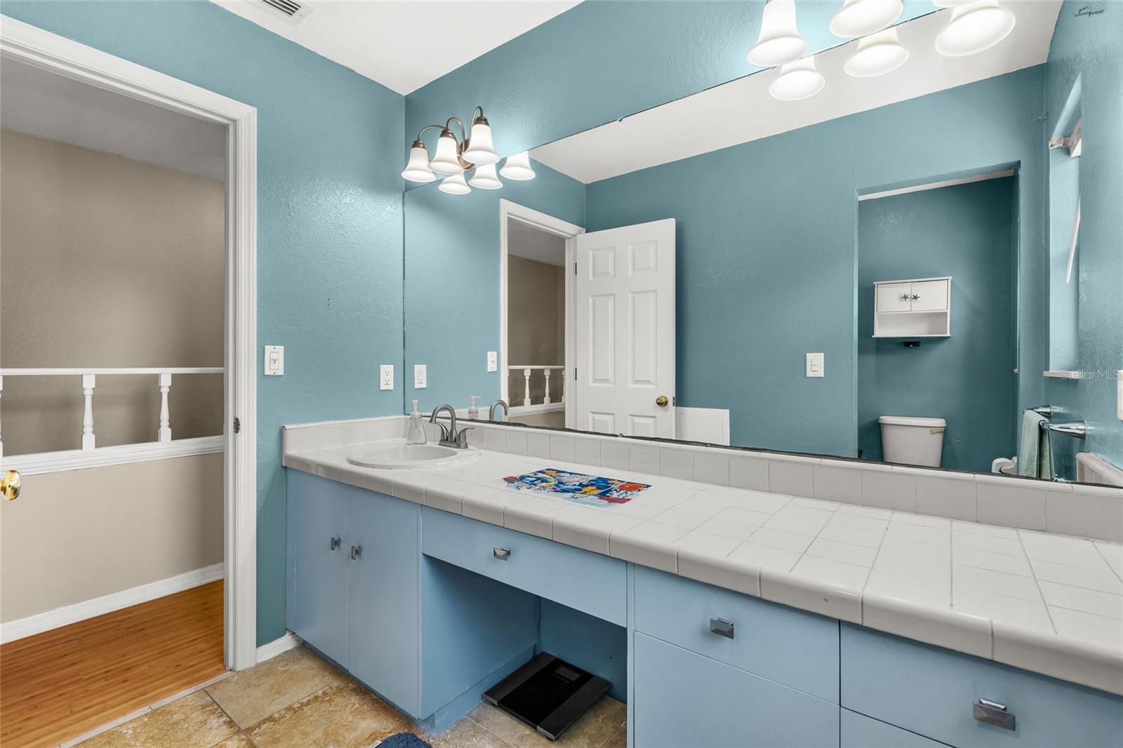 MISSION VALLEY ESTATE SEC B-1 - Residential