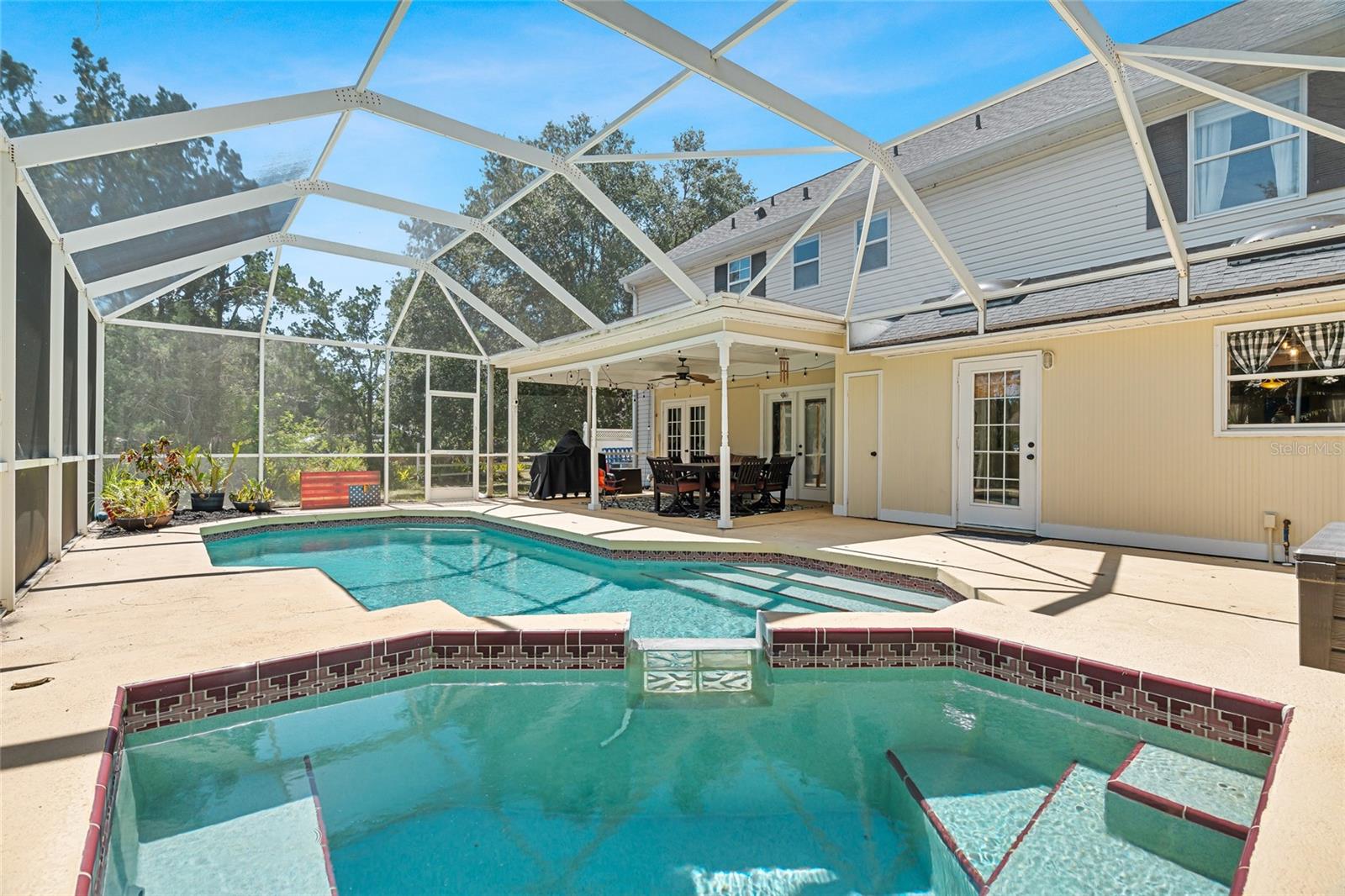 MISSION VALLEY ESTATE SEC B-1 - Residential