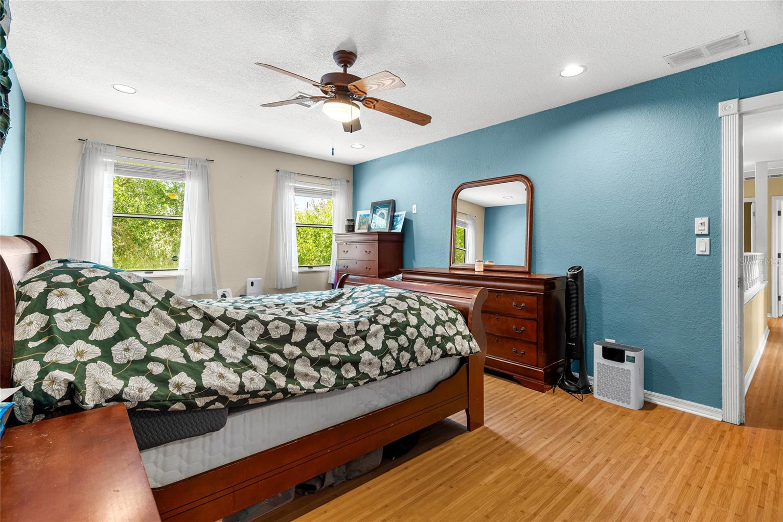 MISSION VALLEY ESTATE SEC B-1 - Residential