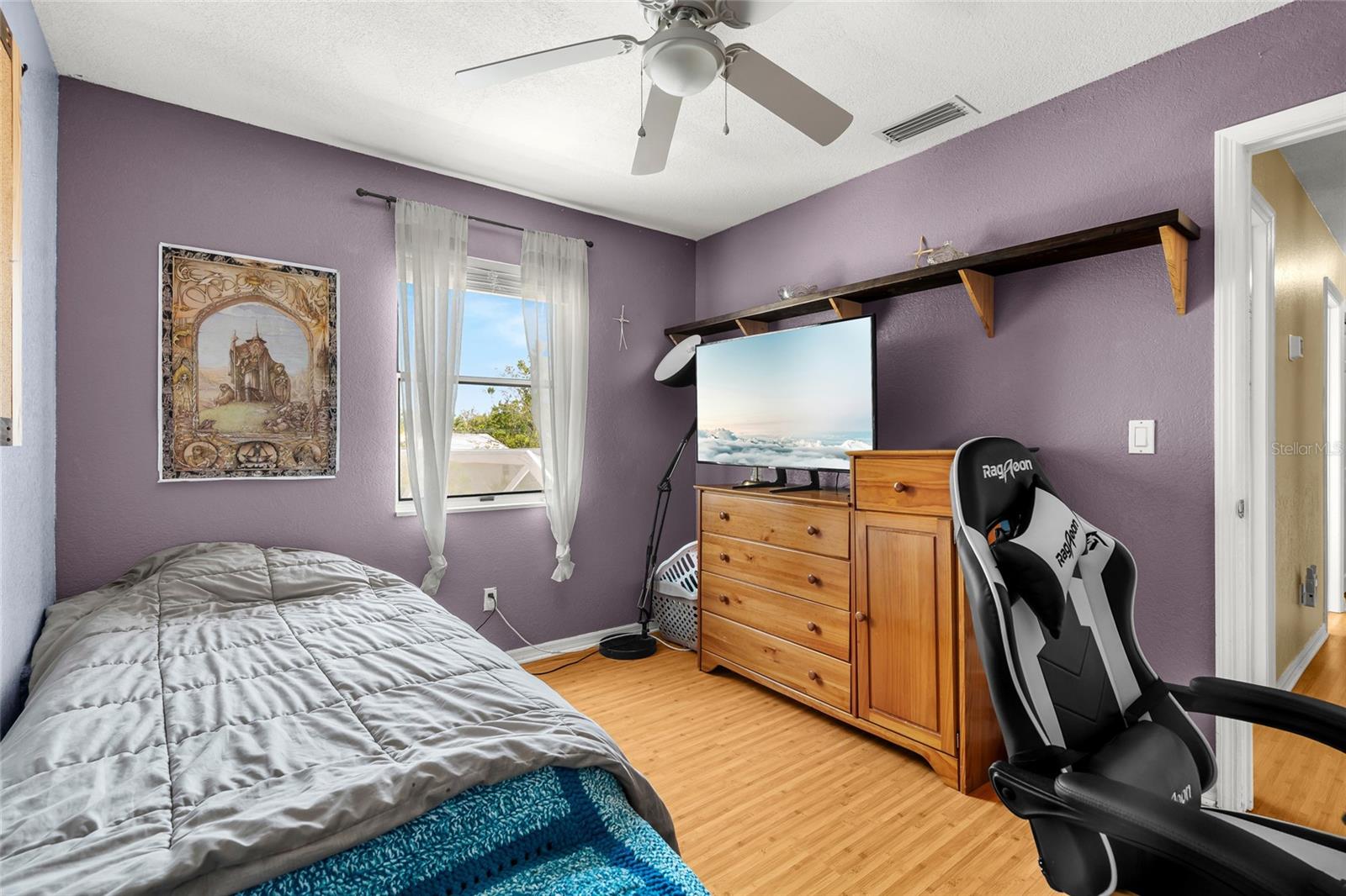 MISSION VALLEY ESTATE SEC B-1 - Residential