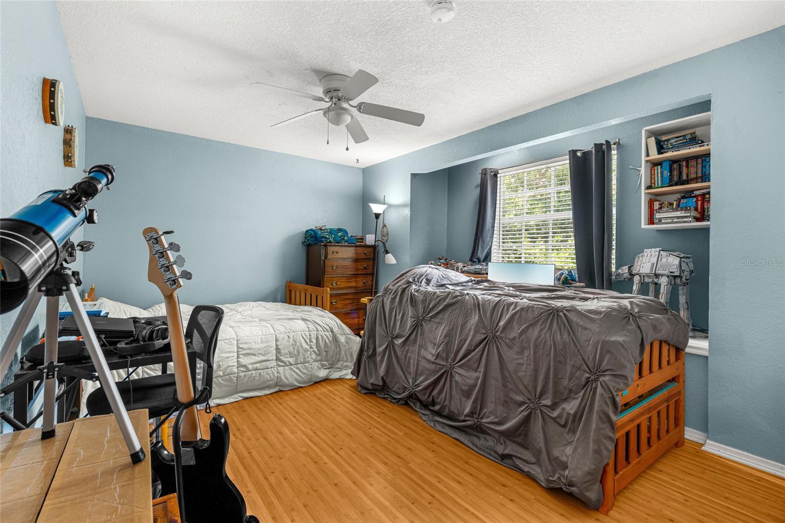 MISSION VALLEY ESTATE SEC B-1 - Residential