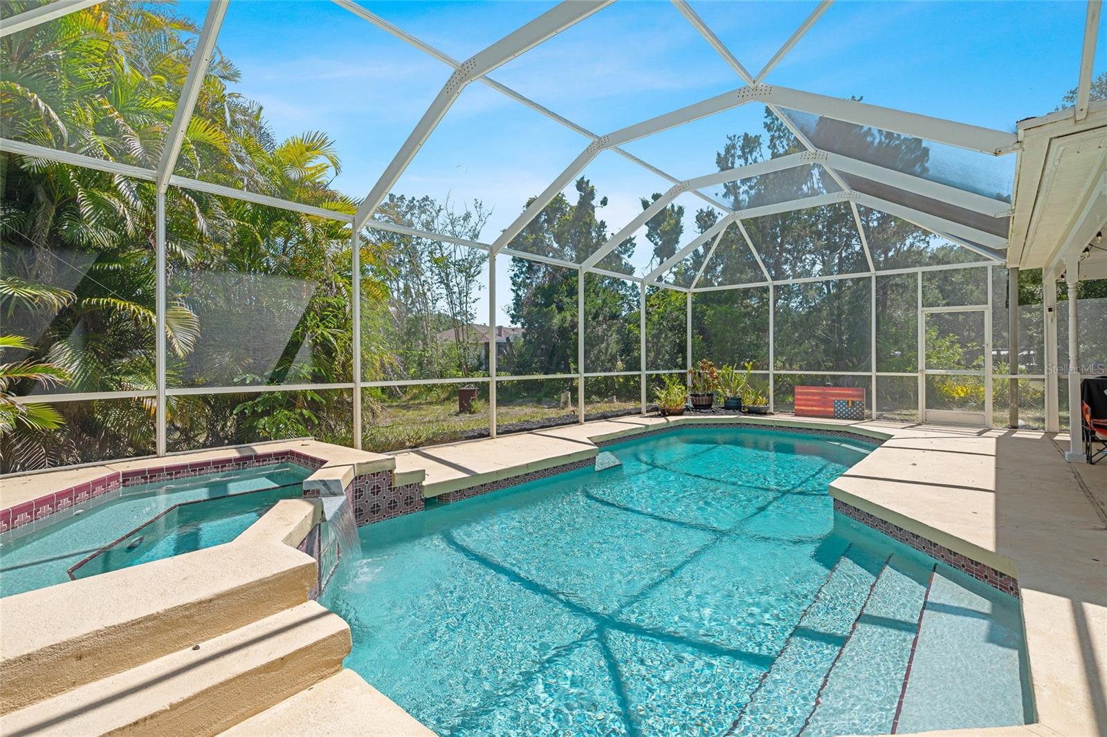 MISSION VALLEY ESTATE SEC B-1 - Residential