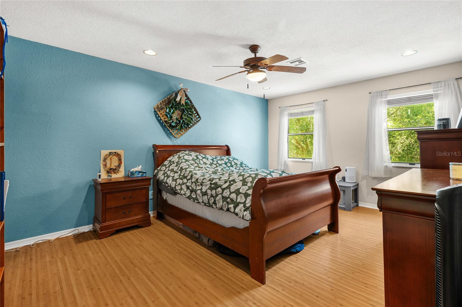MISSION VALLEY ESTATE SEC B-1 - Residential