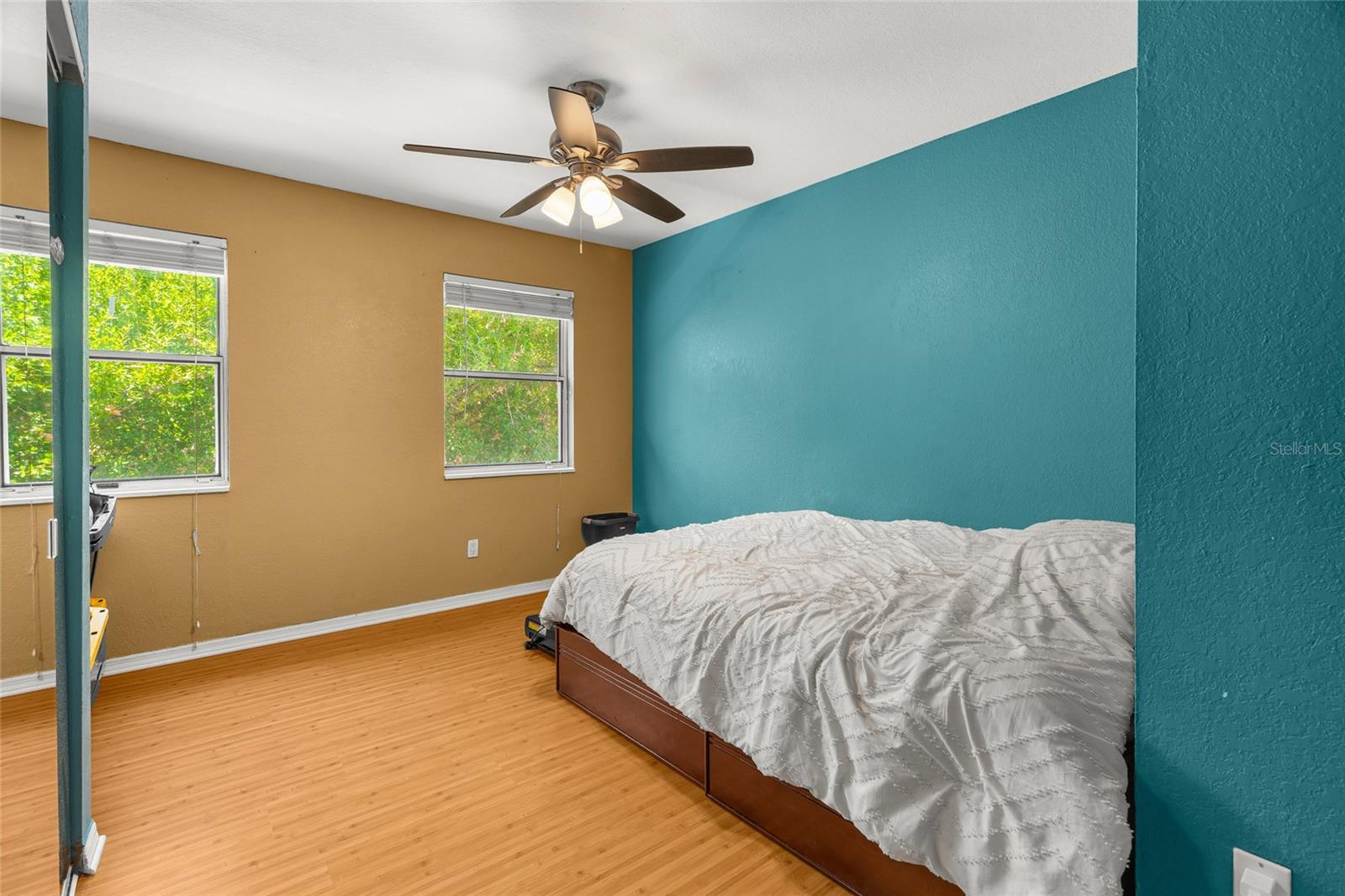 MISSION VALLEY ESTATE SEC B-1 - Residential