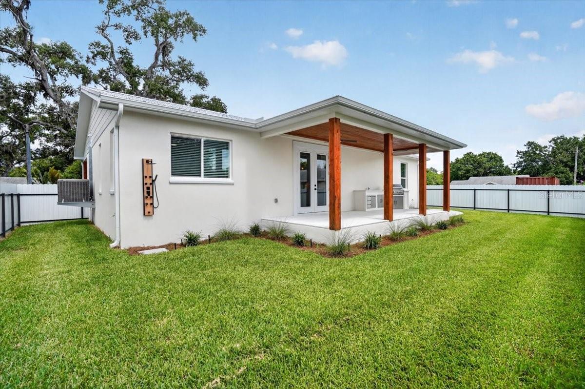 MRS JULIA ATZROTH'S ADDITION - Residential