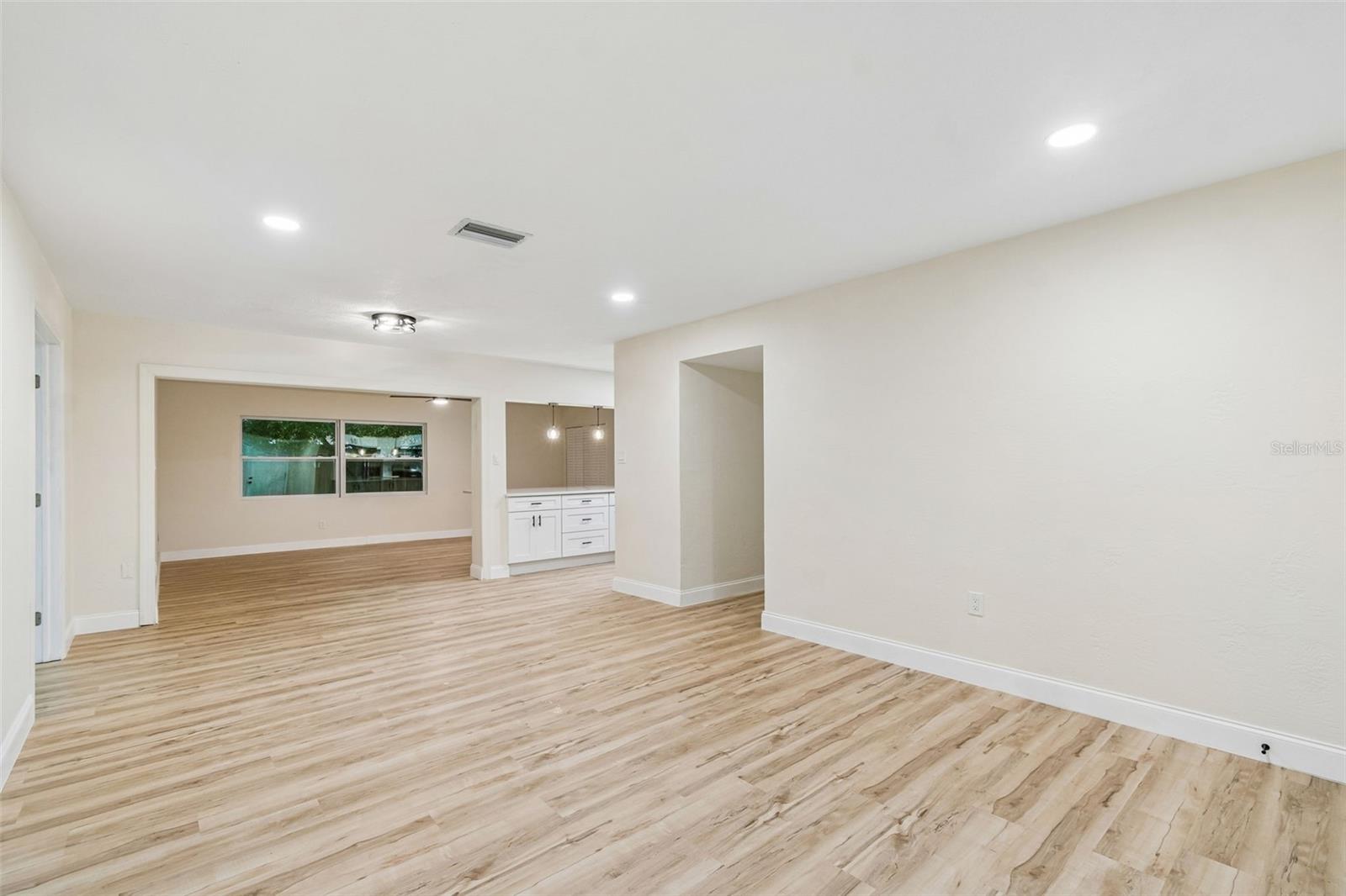 TERESA GARDENS - Residential