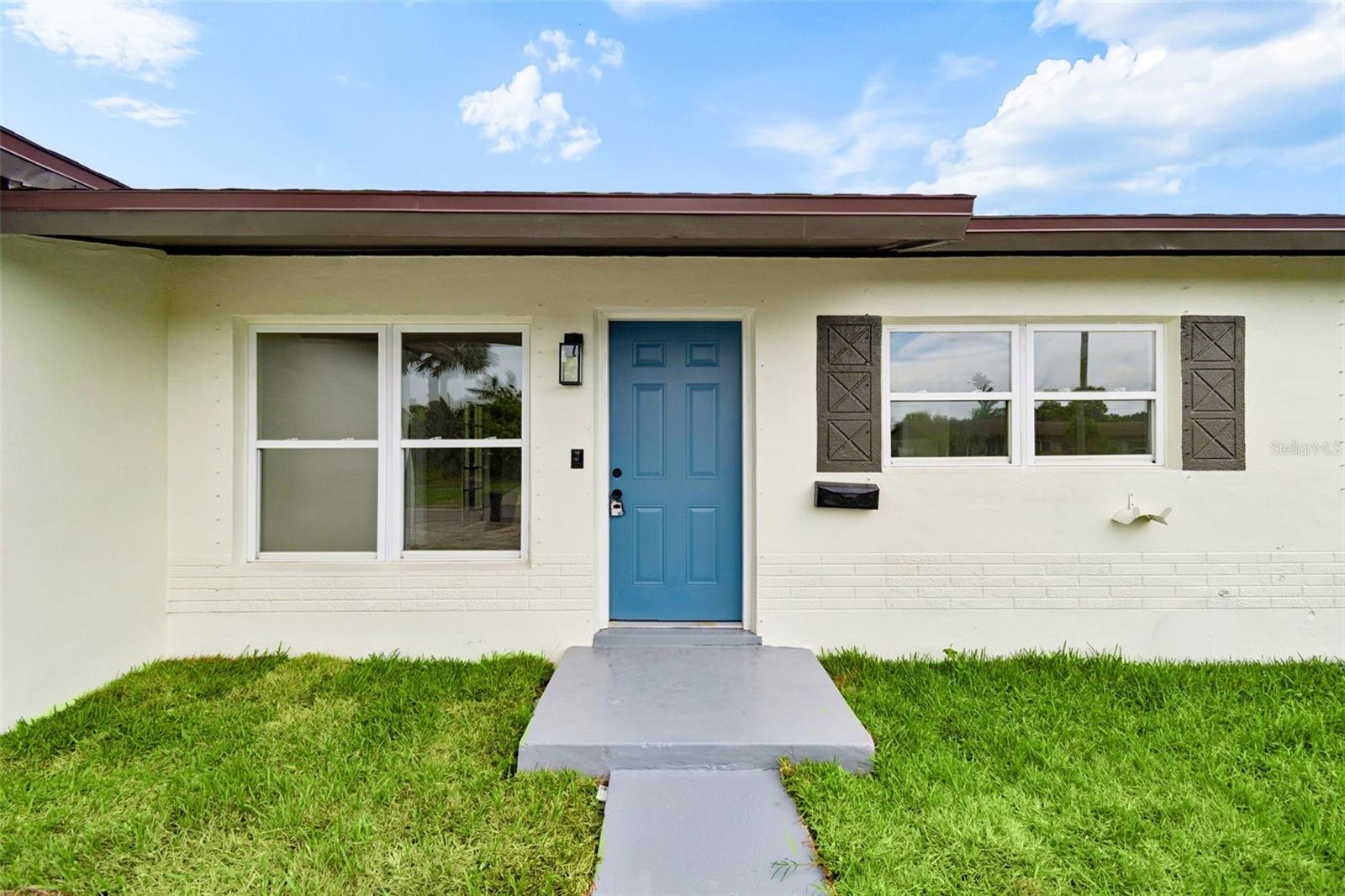 TERESA GARDENS - Residential
