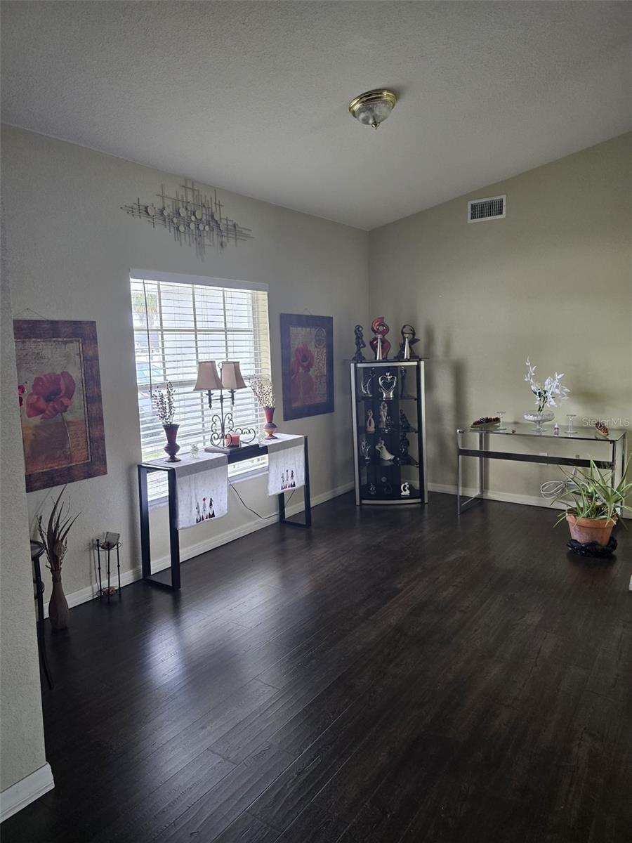 ENCLAVE/IMPERIAL LAKES - Residential
