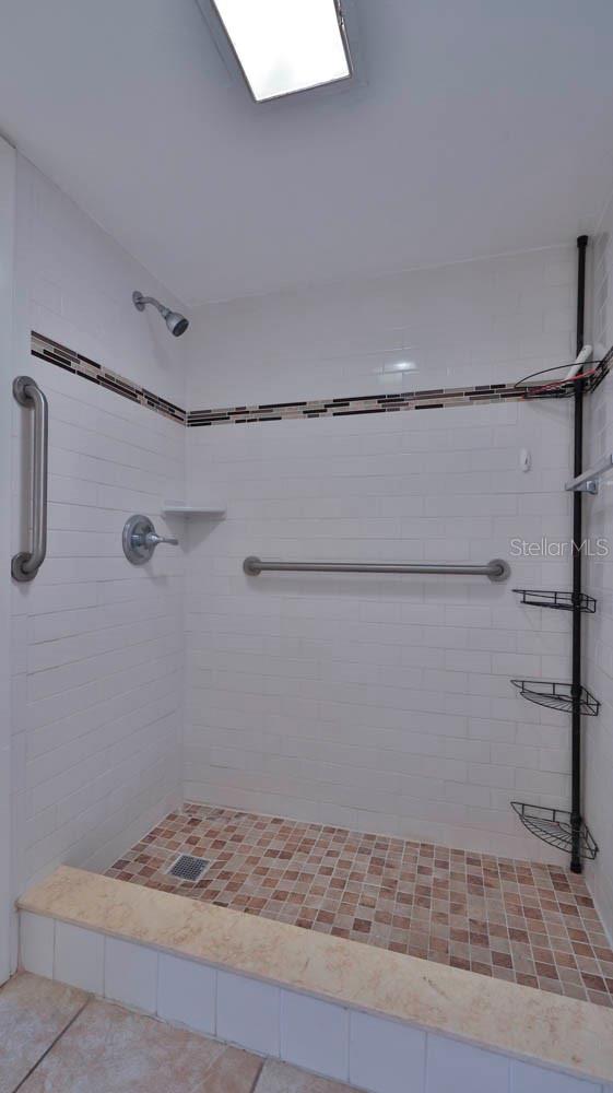 CAPTAINS QUARTERS - Residential
