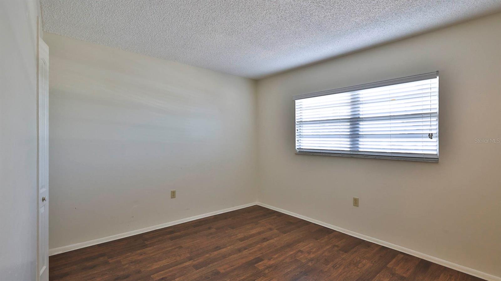 CAPTAINS QUARTERS - Residential