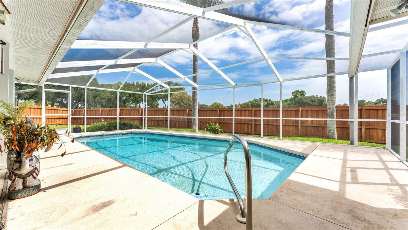 HUNTERS RUN - Residential