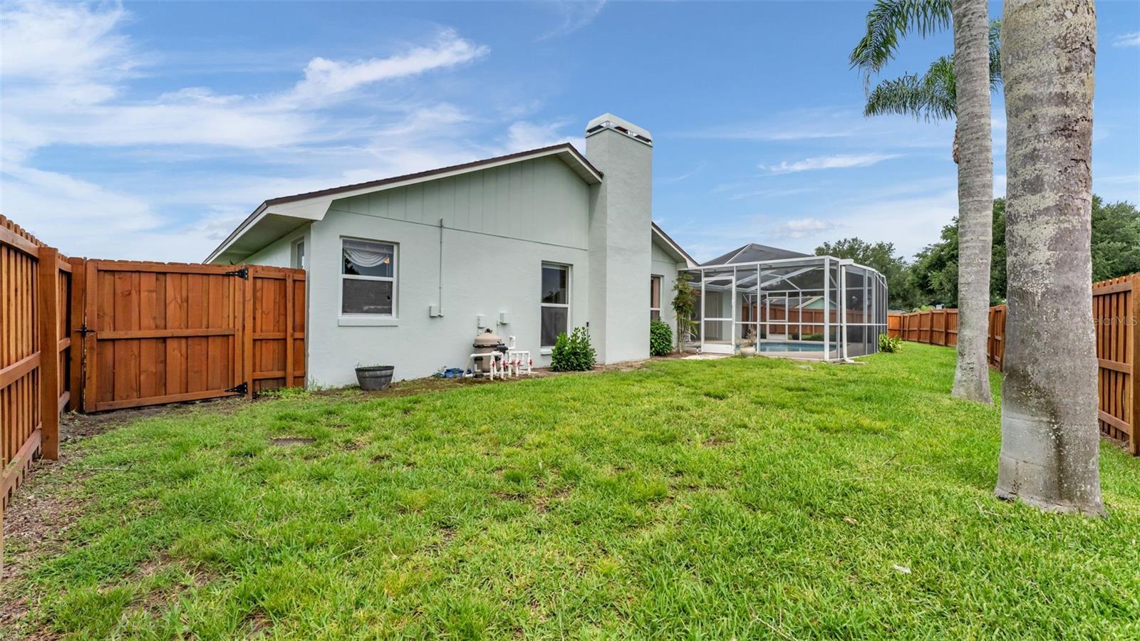HUNTERS RUN - Residential