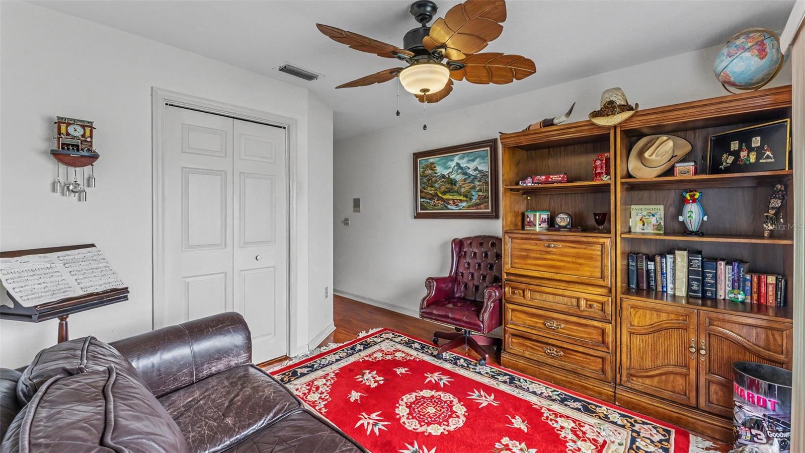 HUNTERS RUN - Residential