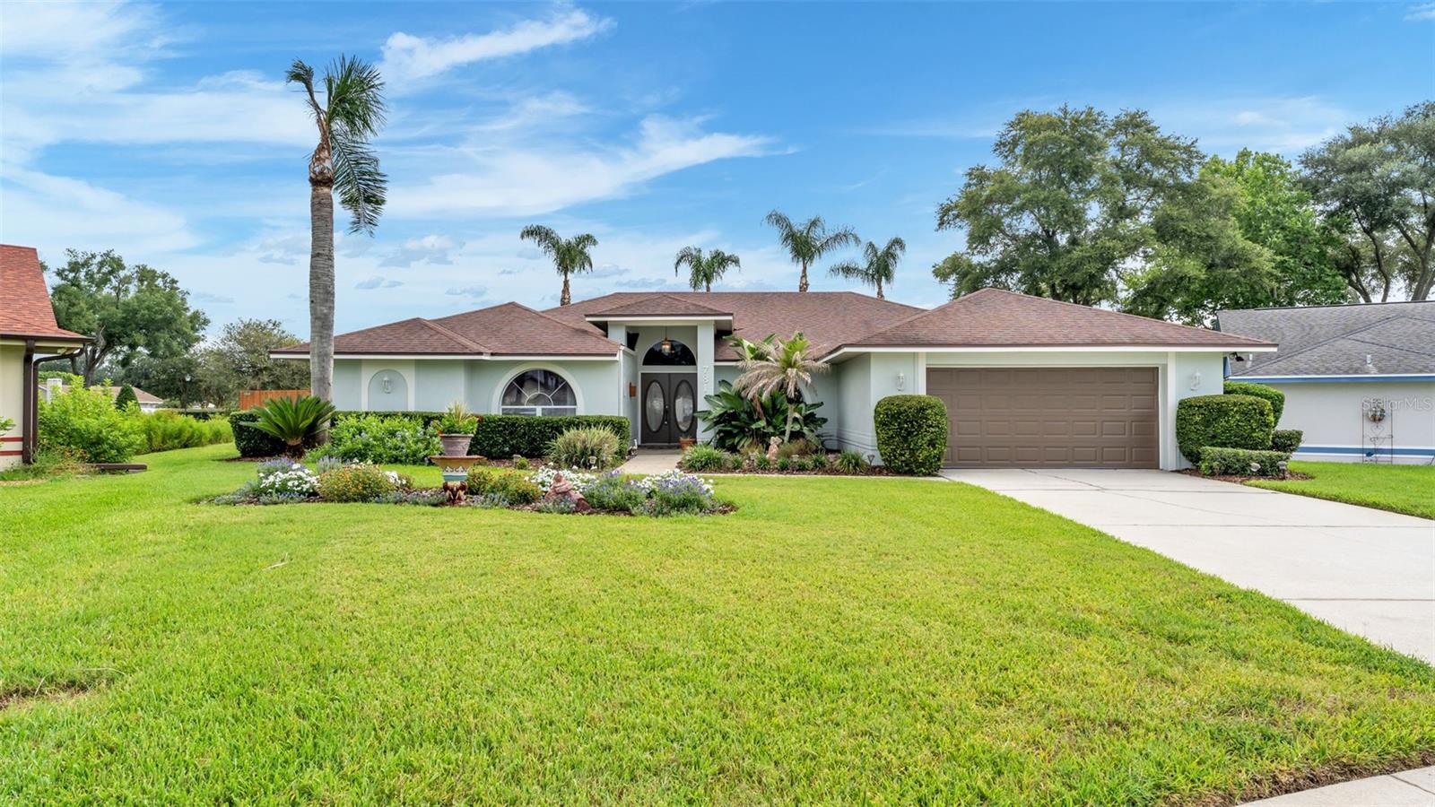 HUNTERS RUN - Residential