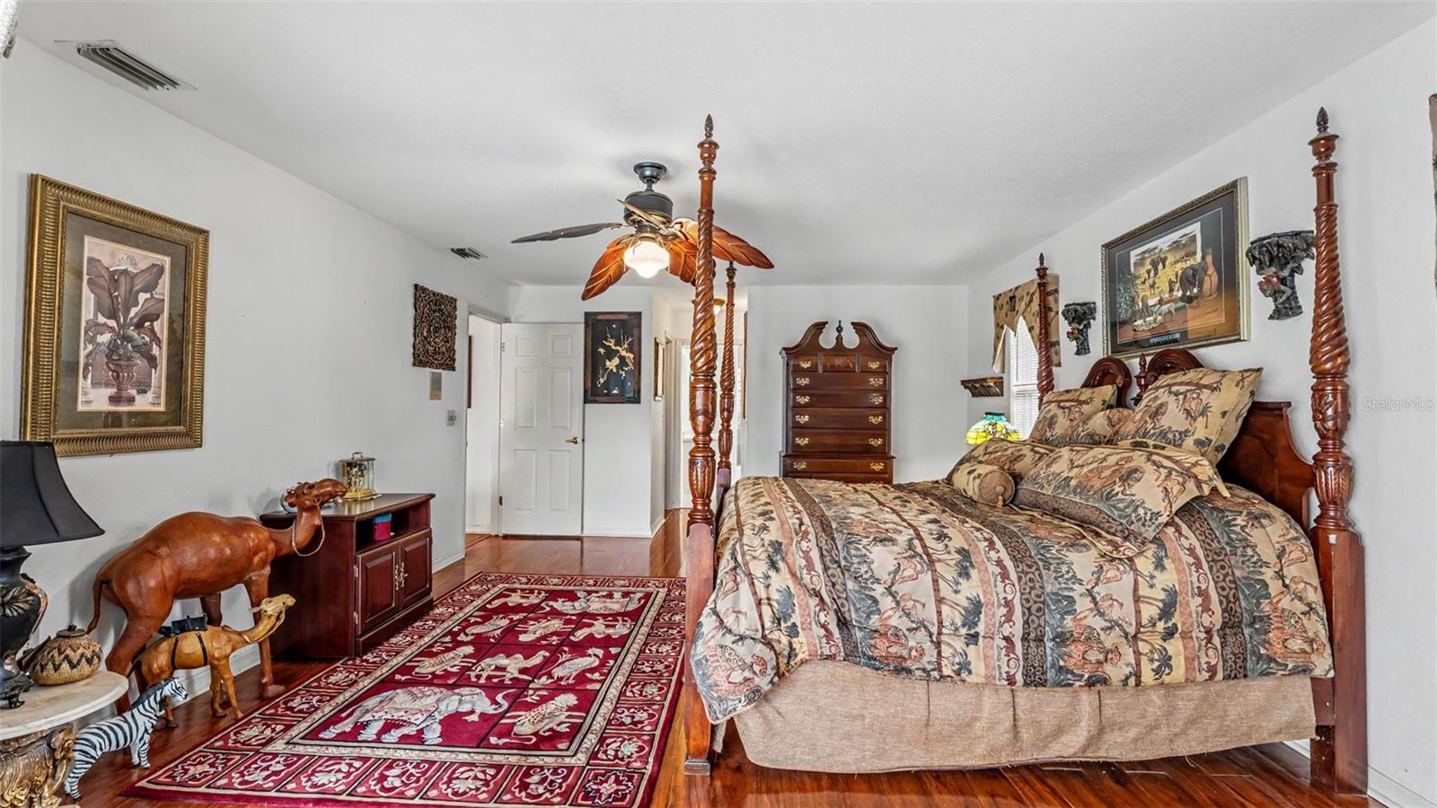 HUNTERS RUN - Residential