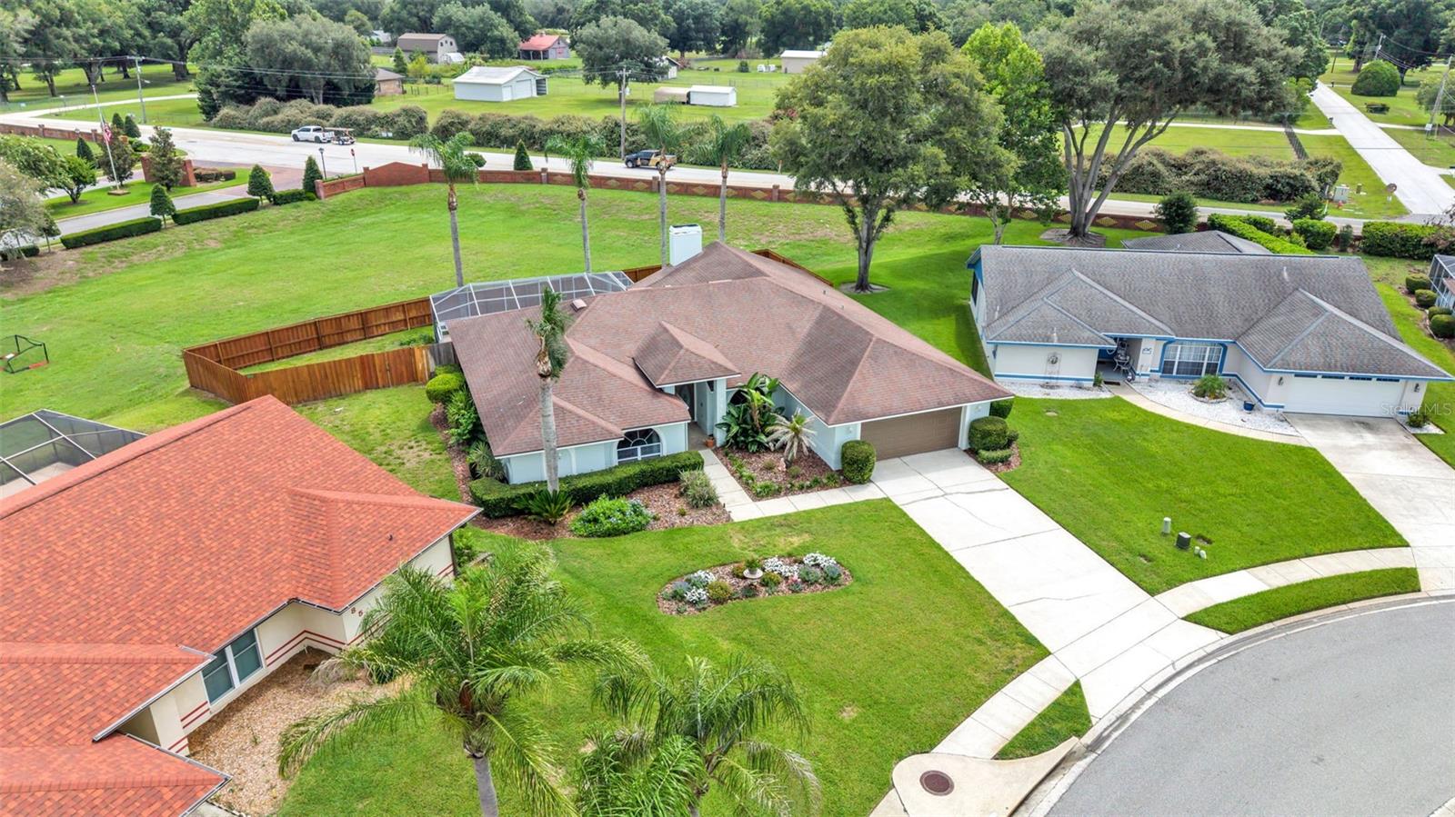 HUNTERS RUN - Residential