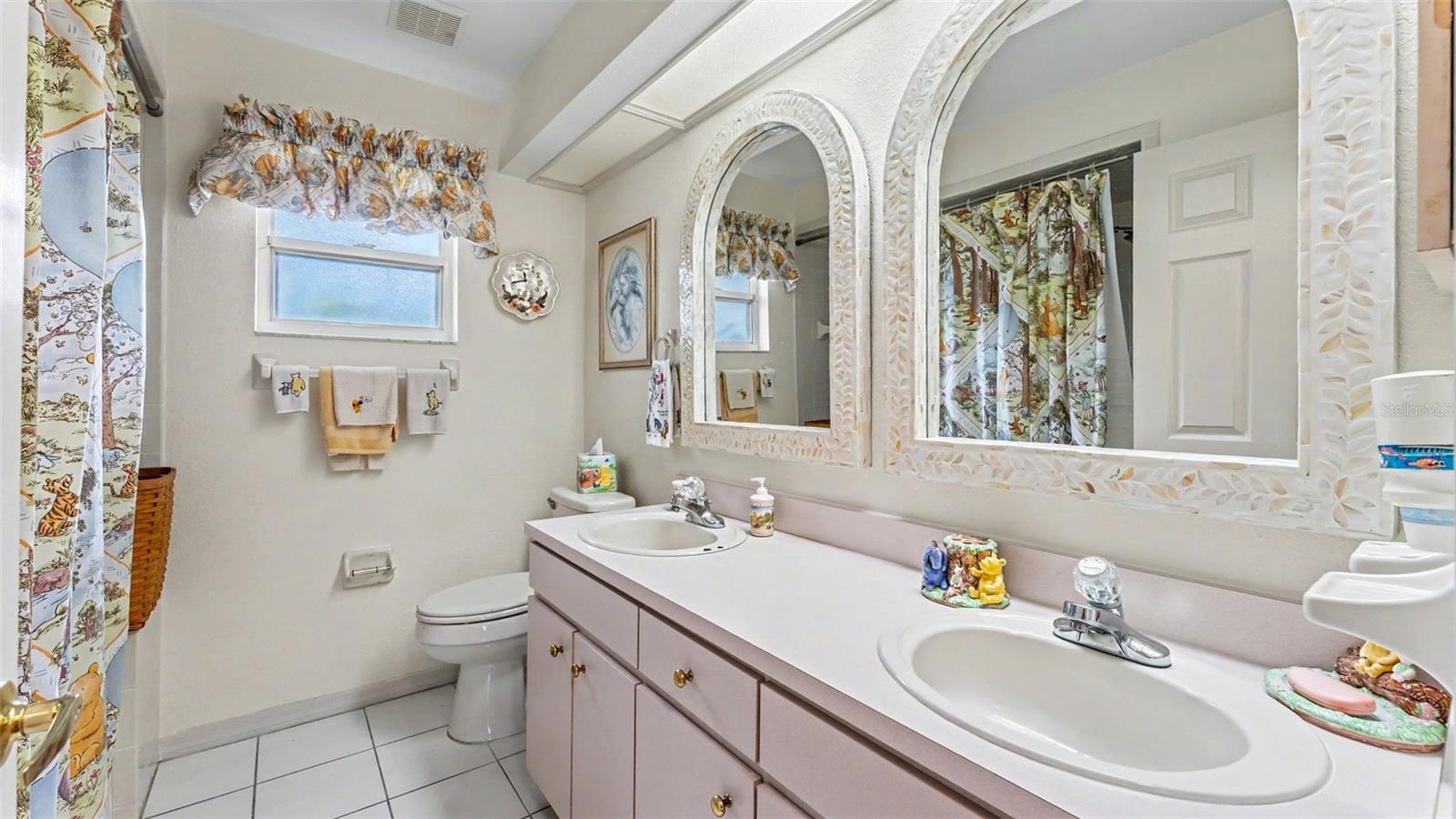 HUNTERS RUN - Residential