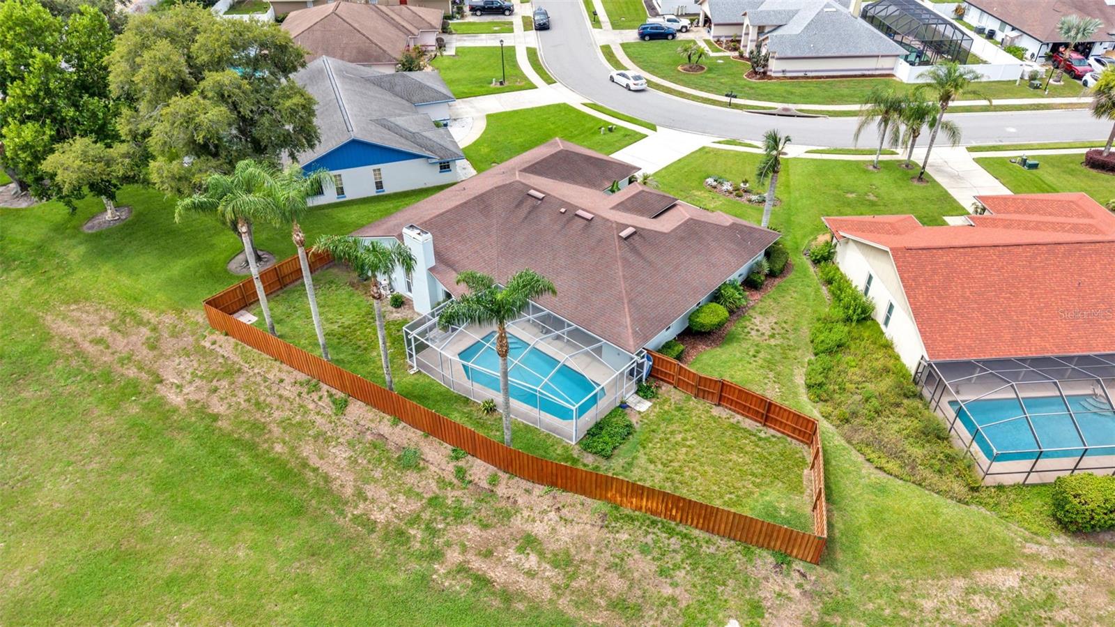 HUNTERS RUN - Residential