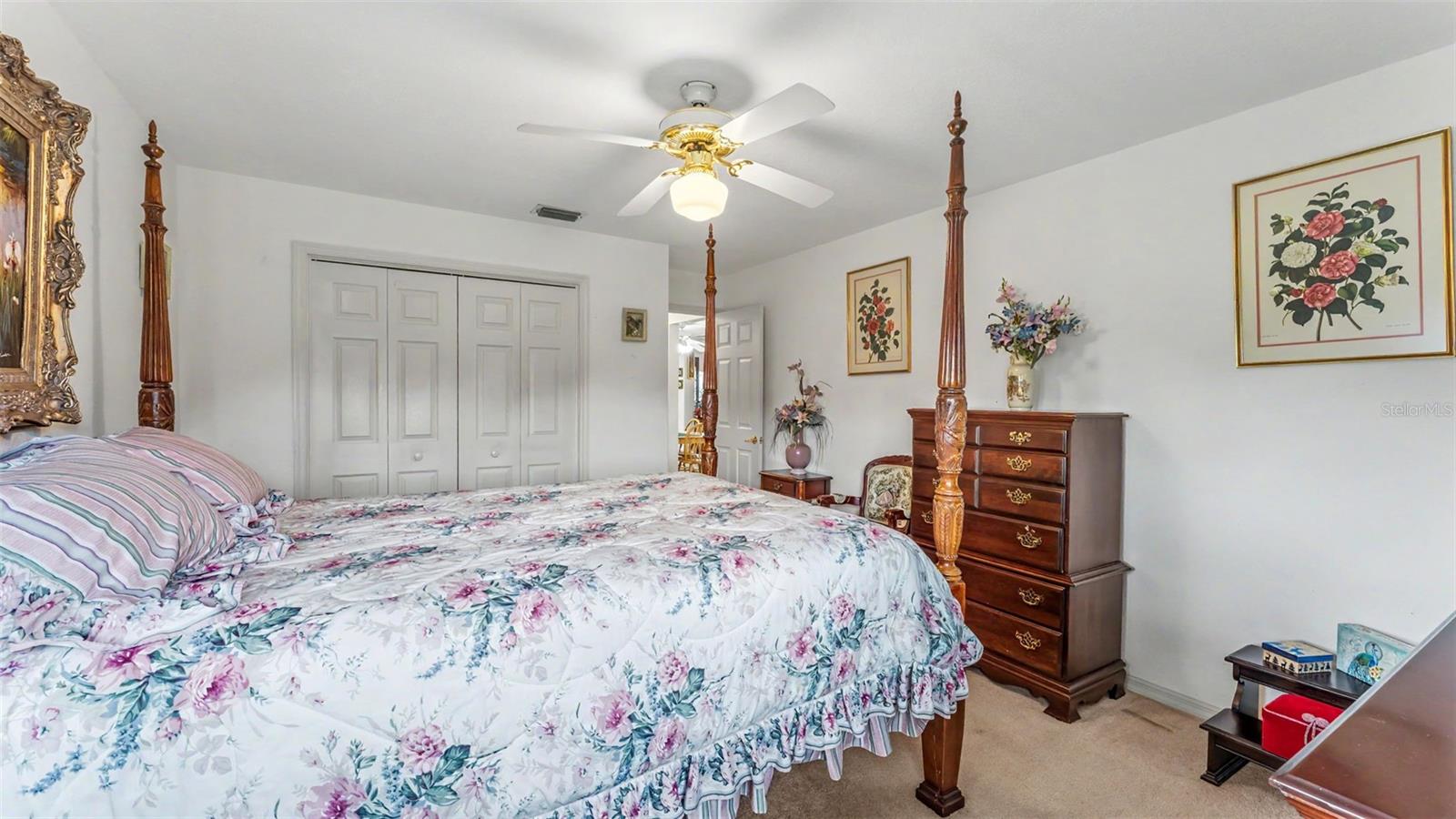 HUNTERS RUN - Residential