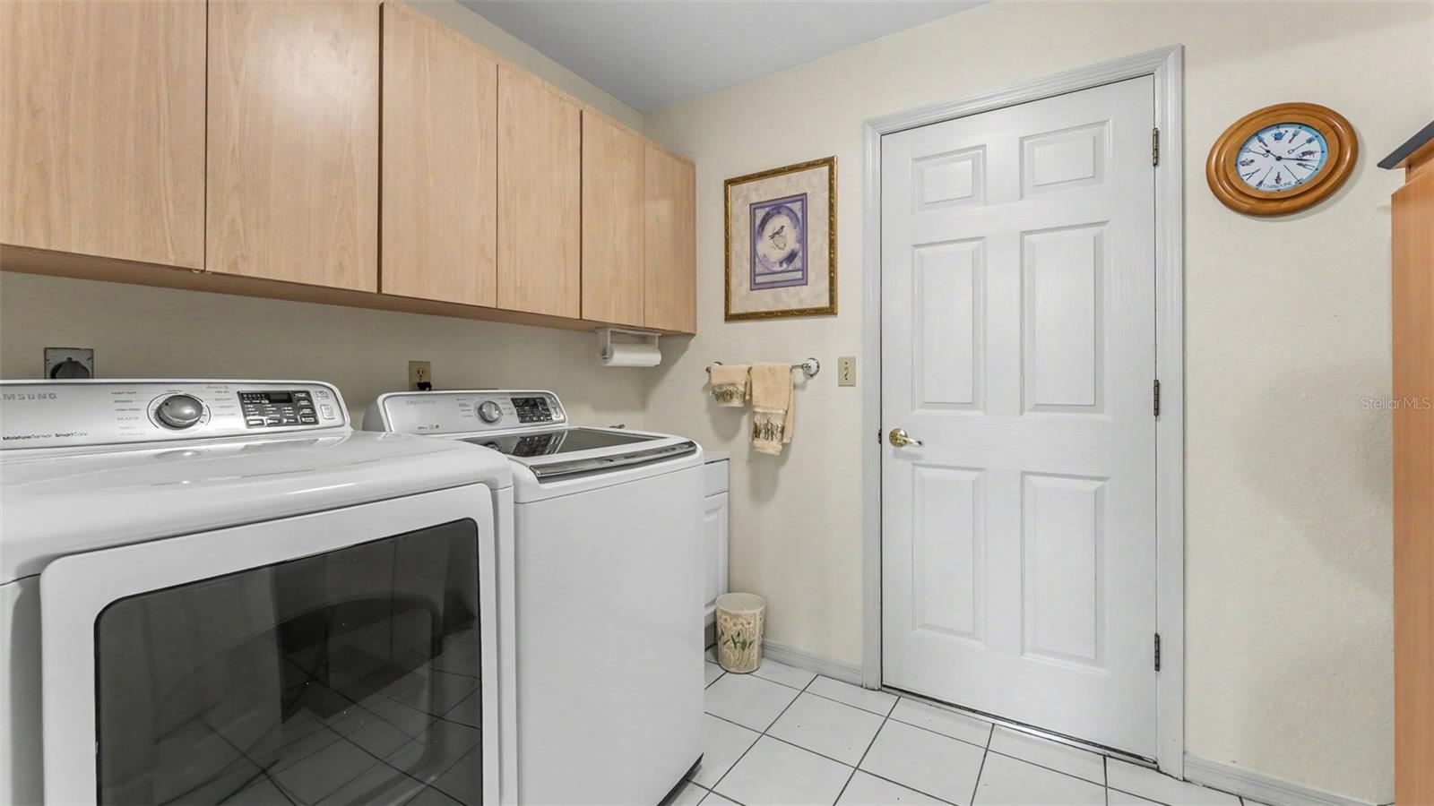 HUNTERS RUN - Residential