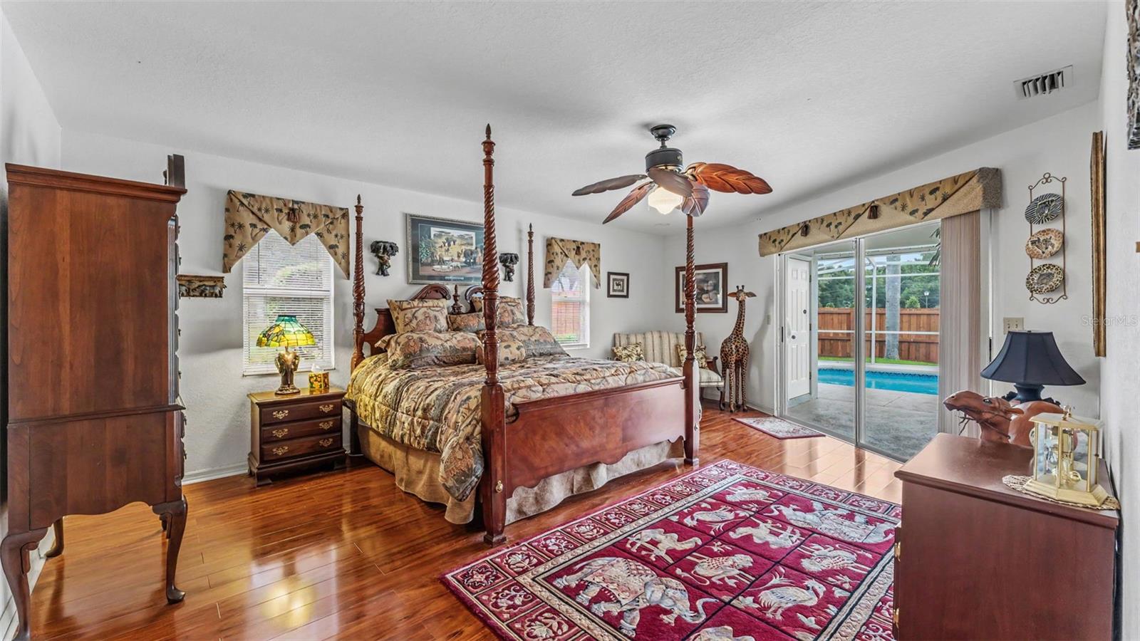 HUNTERS RUN - Residential