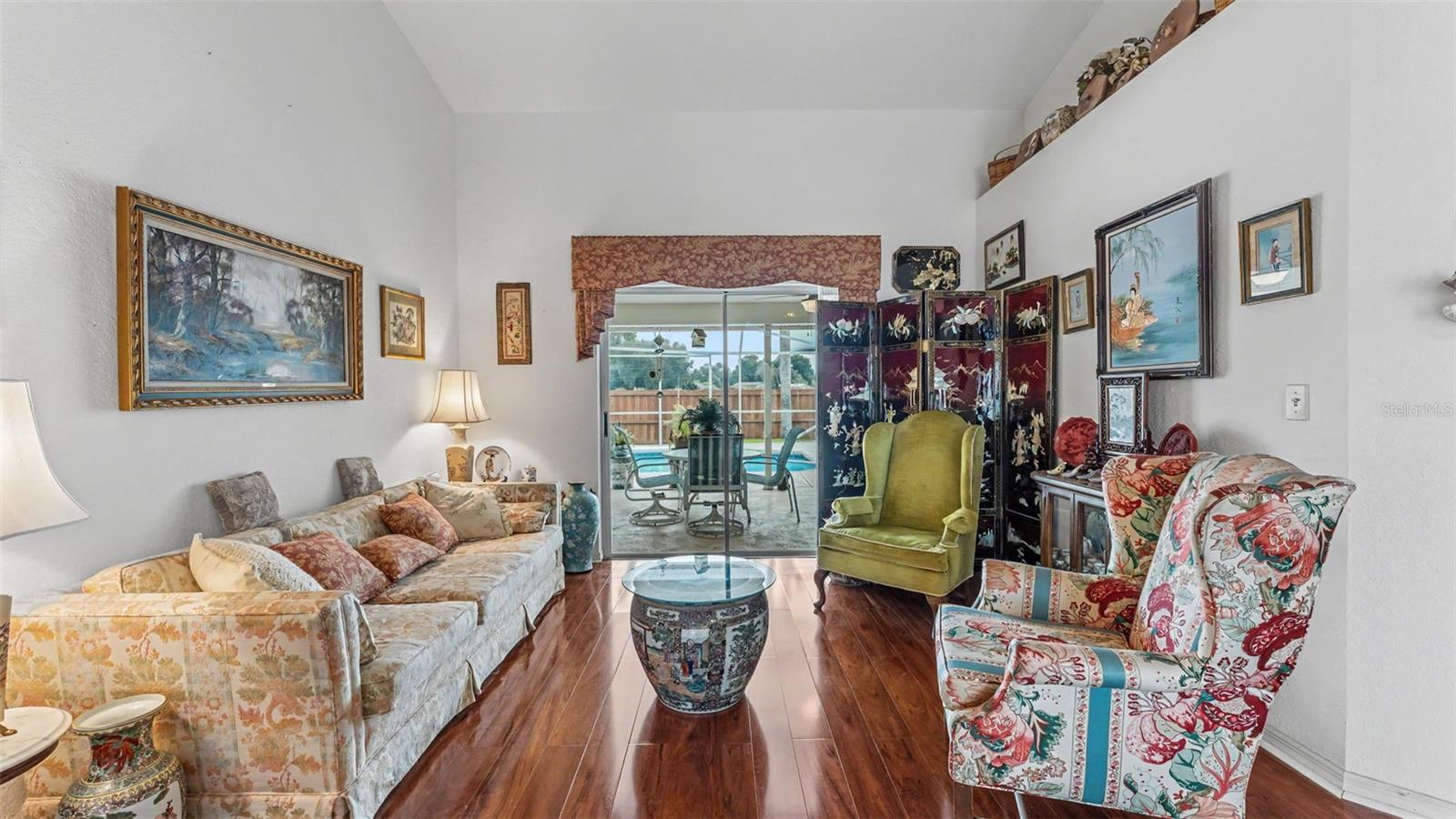 HUNTERS RUN - Residential