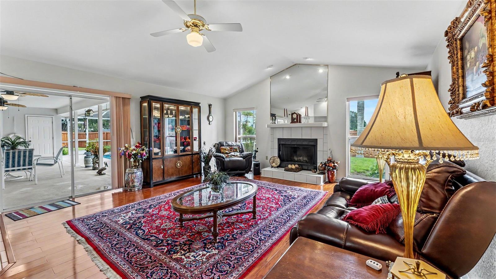 HUNTERS RUN - Residential