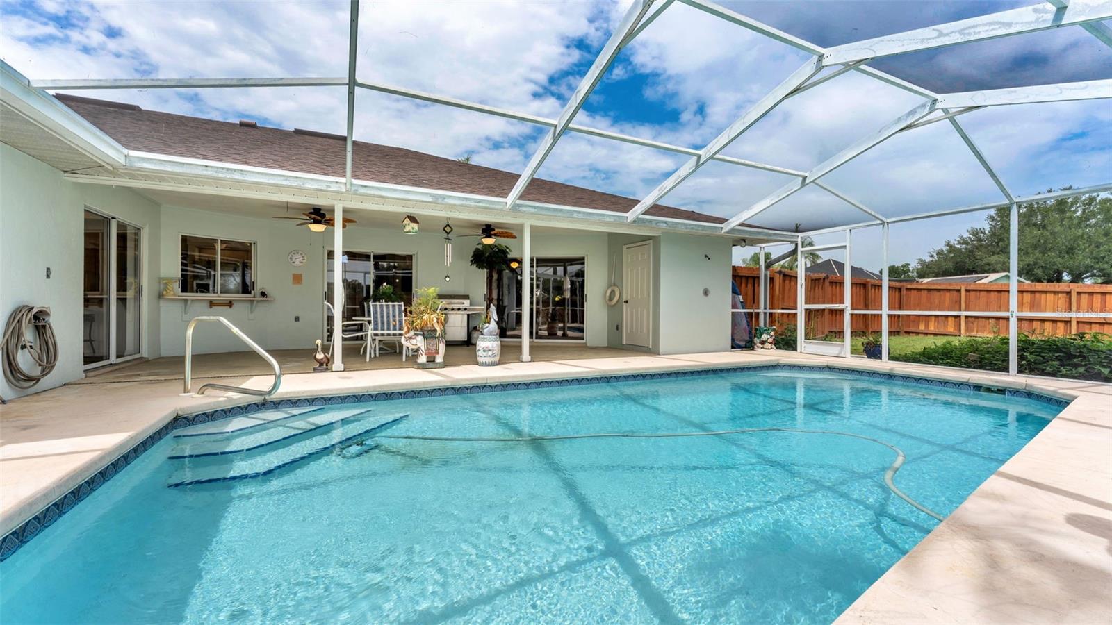 HUNTERS RUN - Residential