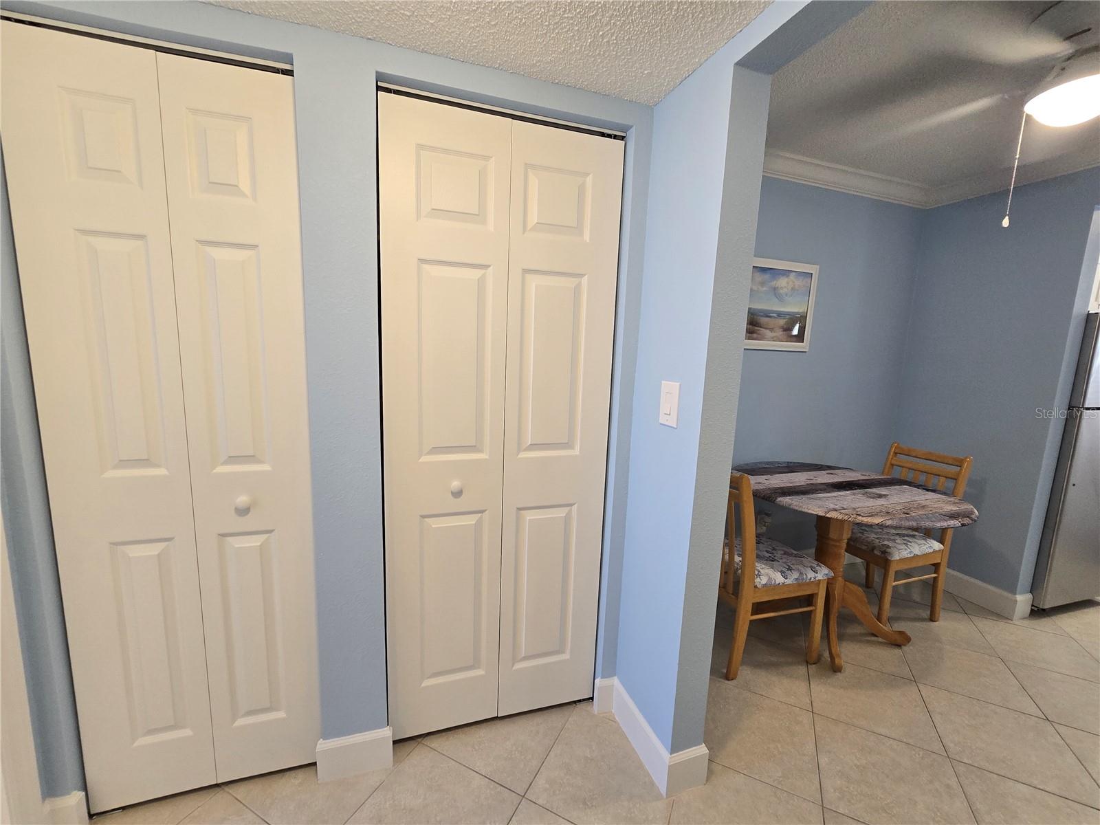 TROPICAL BREEZE CONDO - Residential