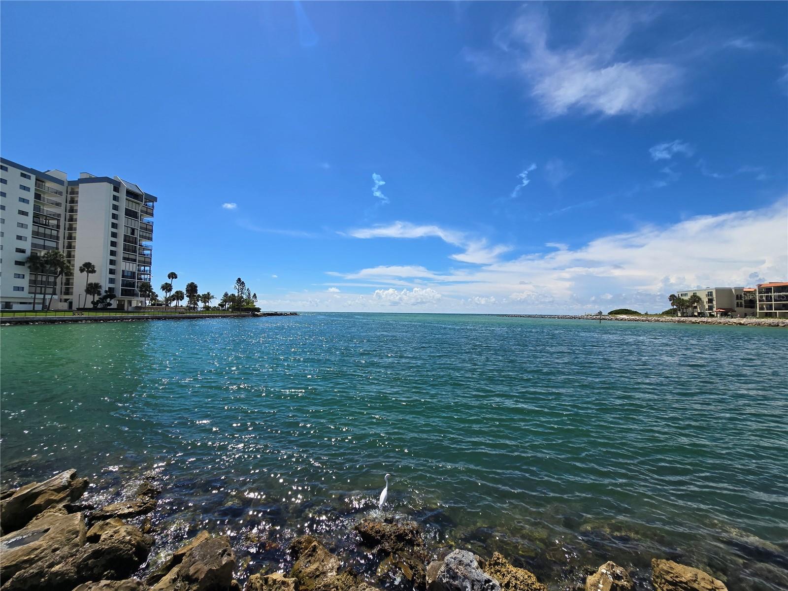 TROPICAL BREEZE CONDO - Residential