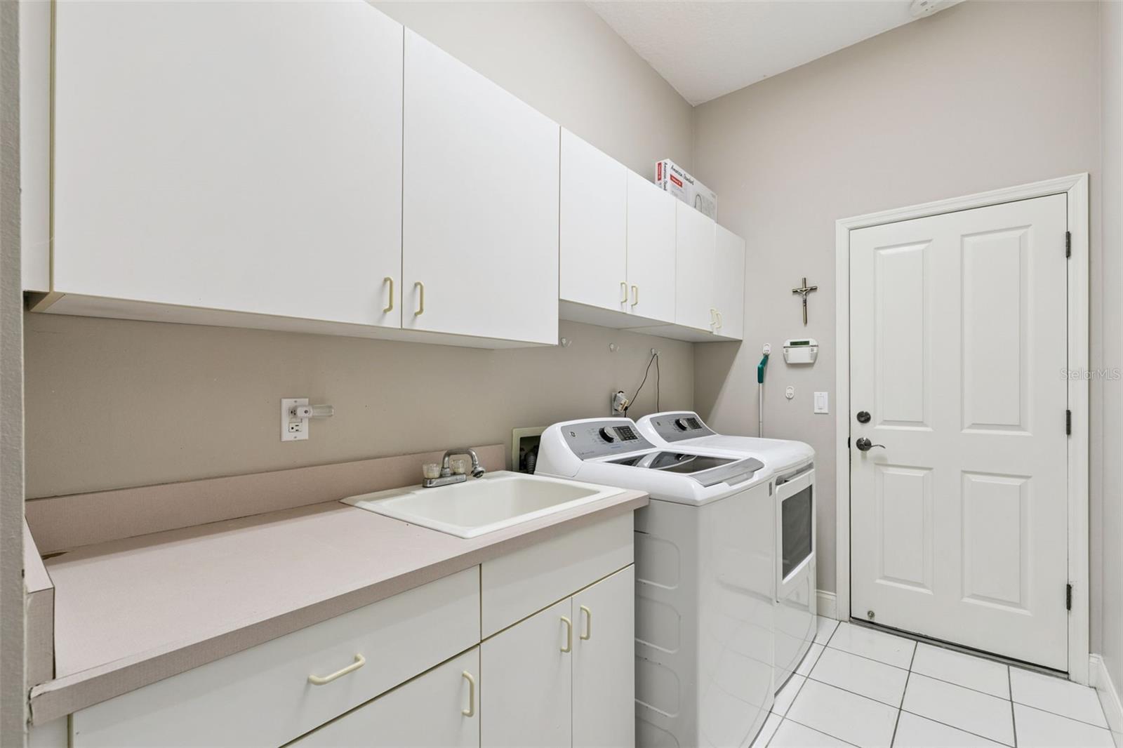MEADOW BROOKE - Residential