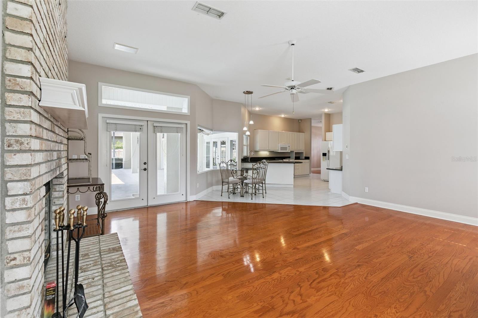 MEADOW BROOKE - Residential