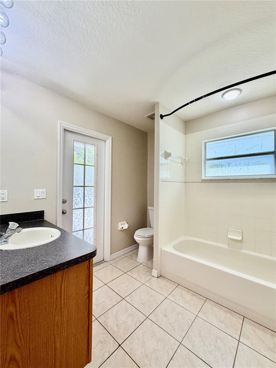 KEY VISTA - Residential Lease