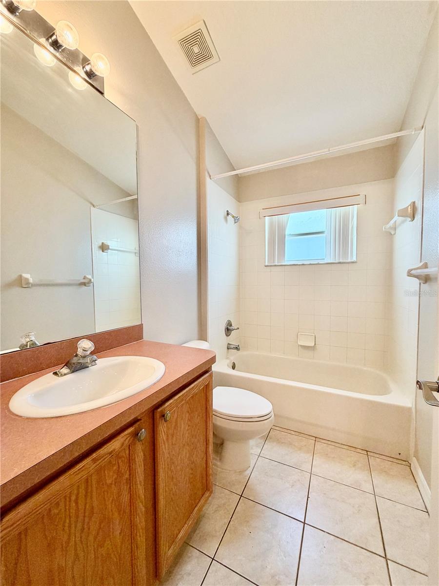 KEY VISTA - Residential Lease