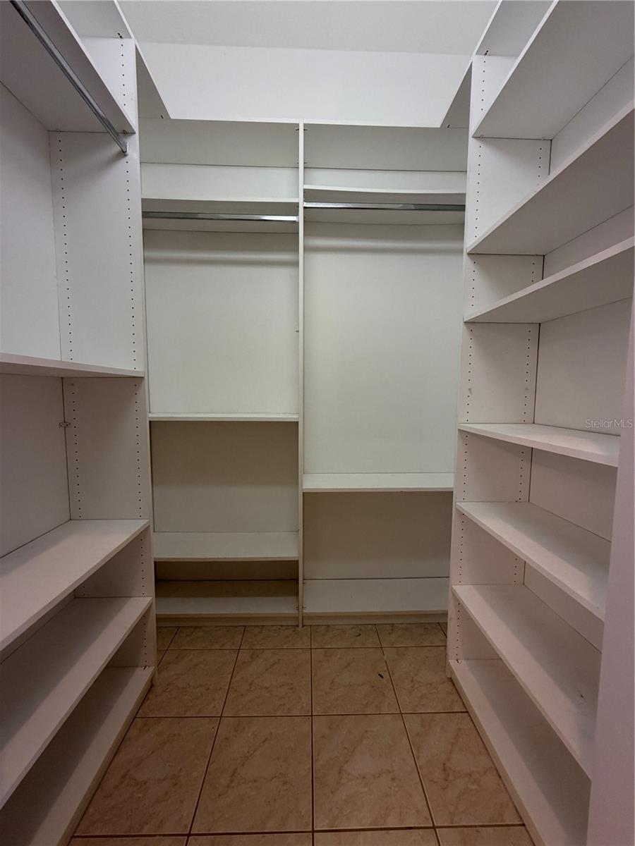 KEY VISTA - Residential Lease