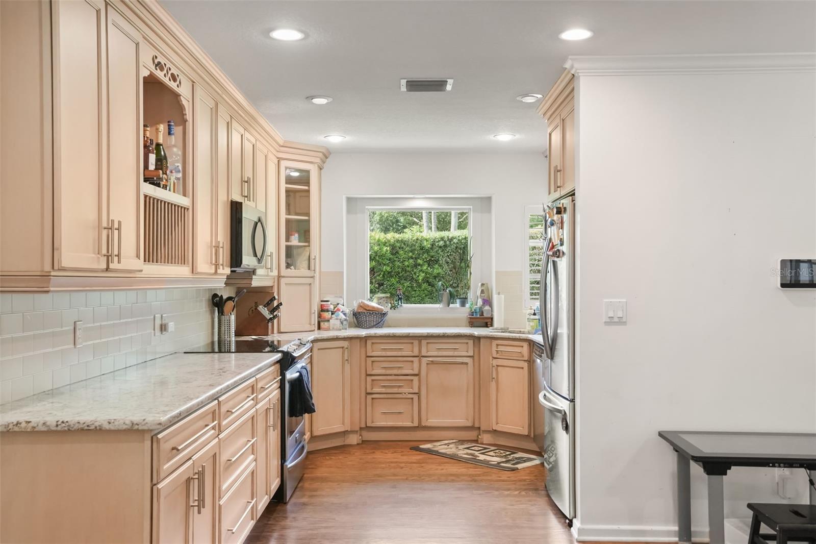 HOLLIEANNA SHORES - Residential