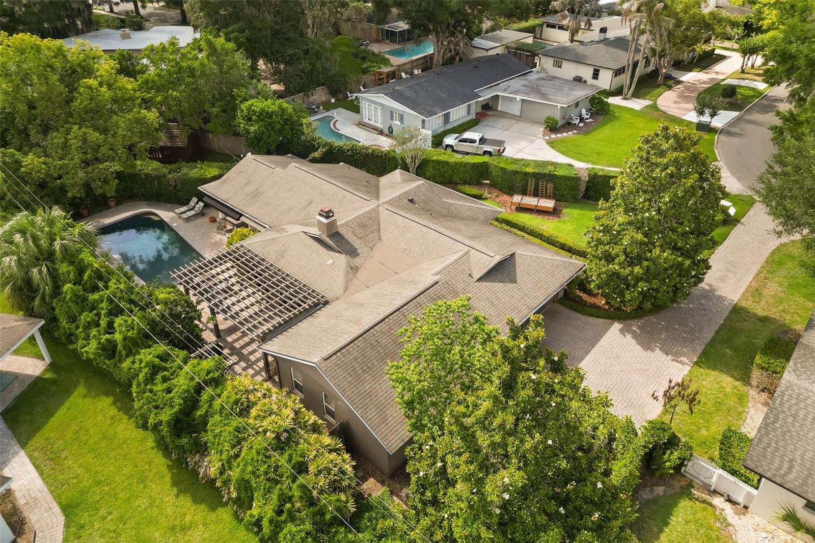 HOLLIEANNA SHORES - Residential