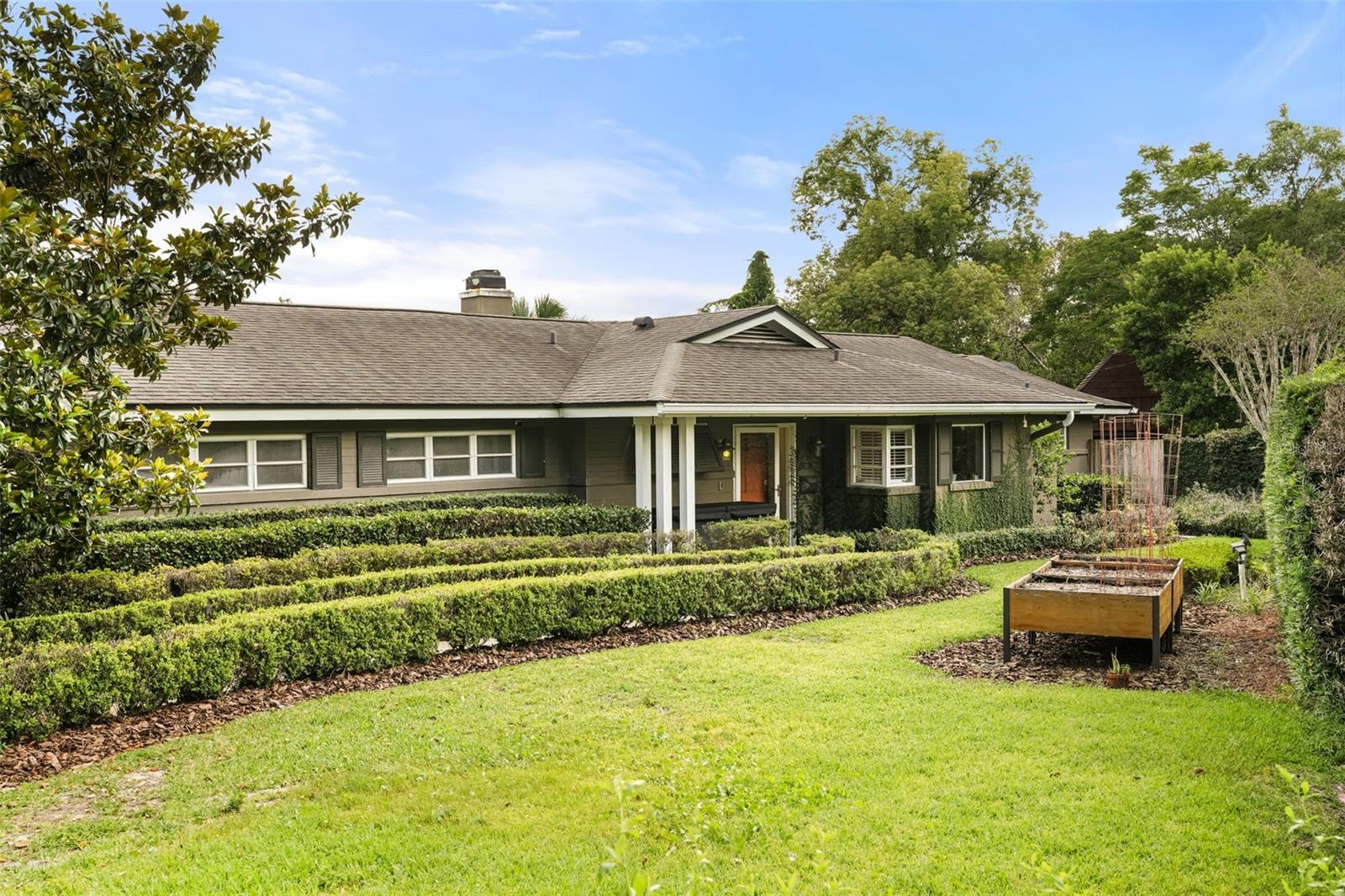 HOLLIEANNA SHORES - Residential