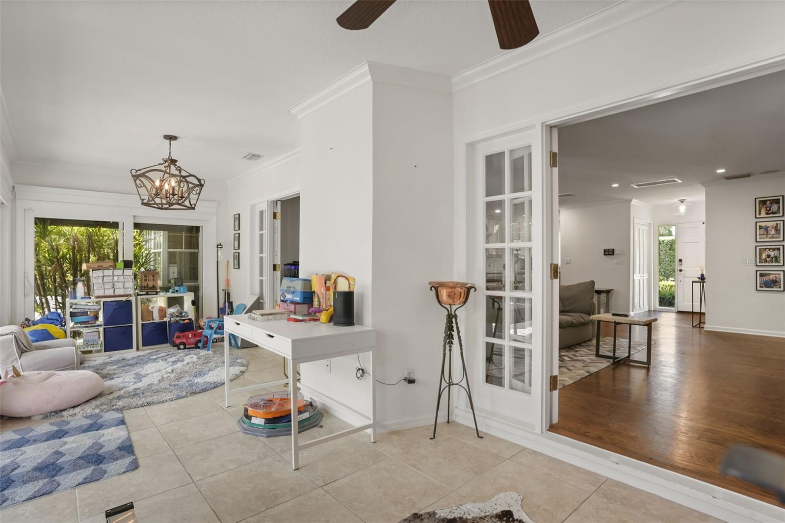 HOLLIEANNA SHORES - Residential