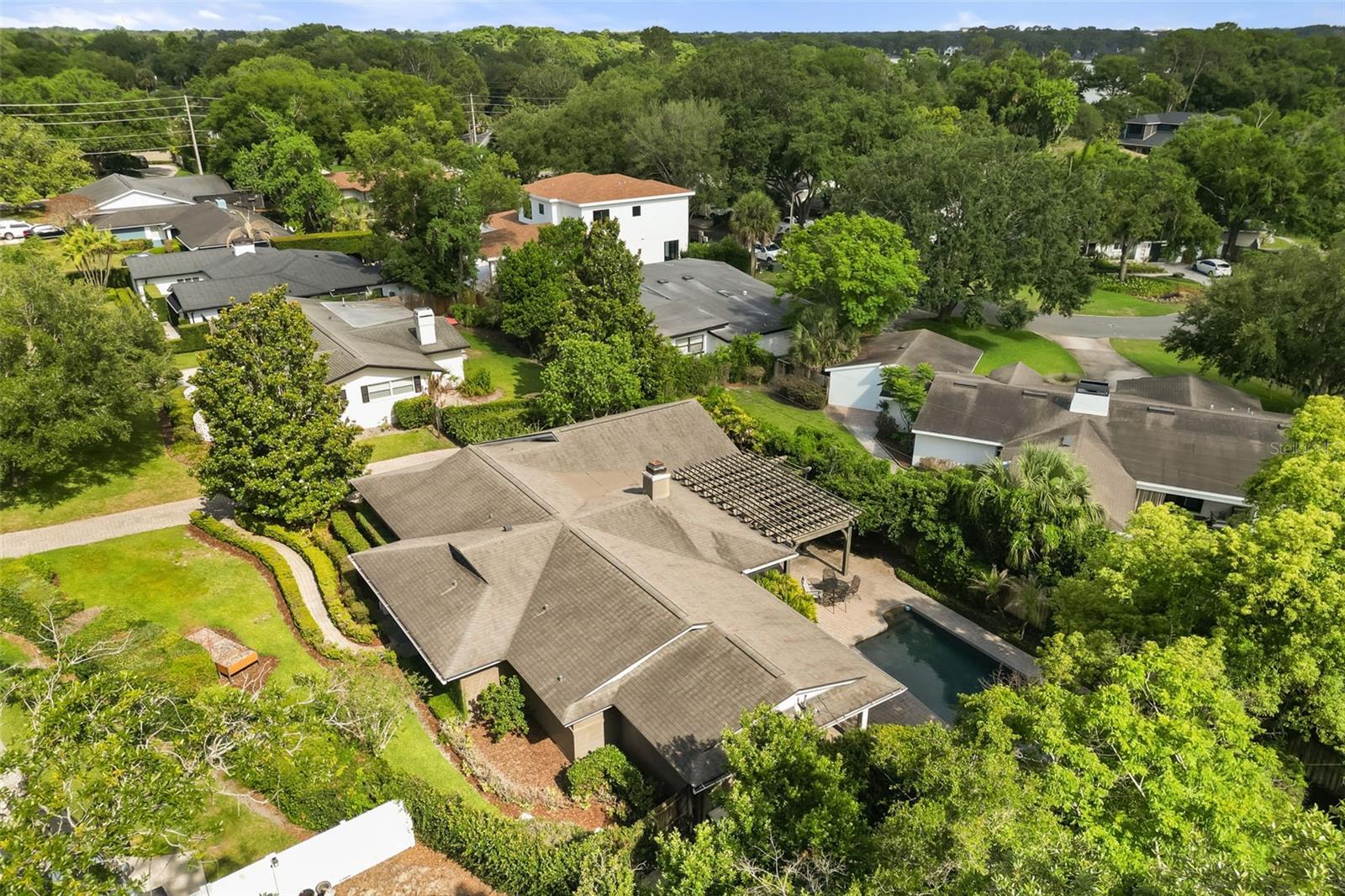 HOLLIEANNA SHORES - Residential