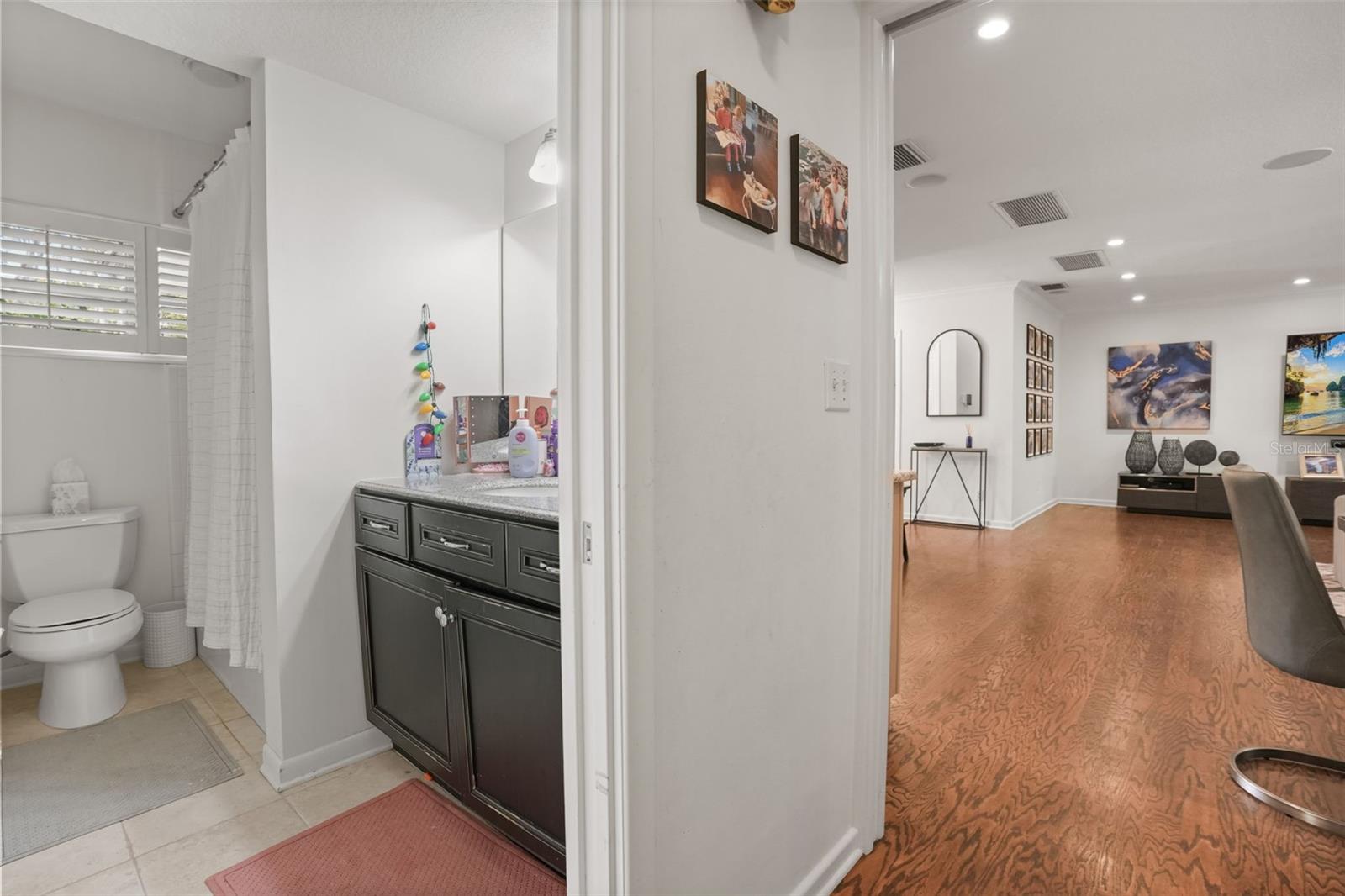 HOLLIEANNA SHORES - Residential