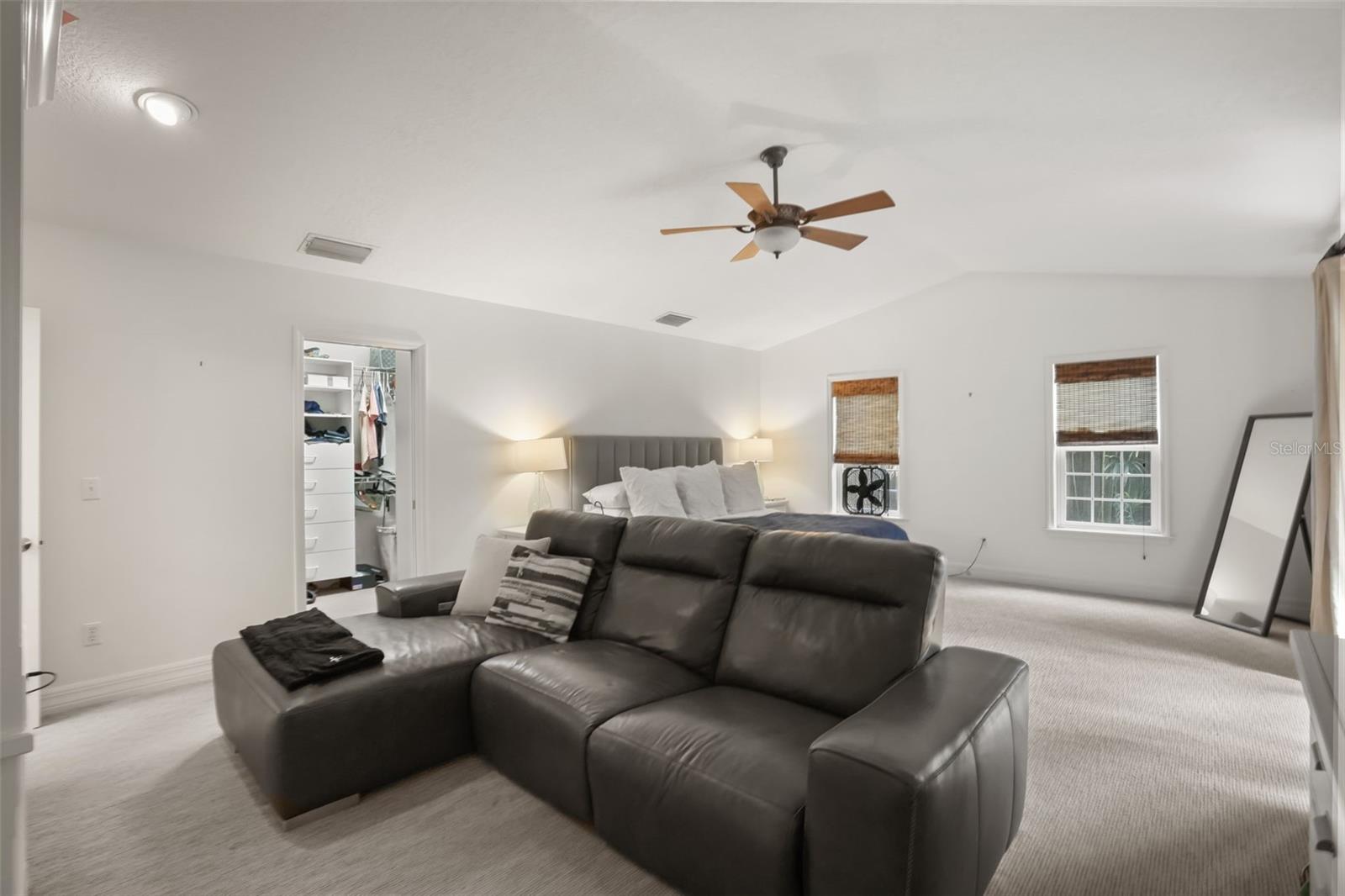 HOLLIEANNA SHORES - Residential