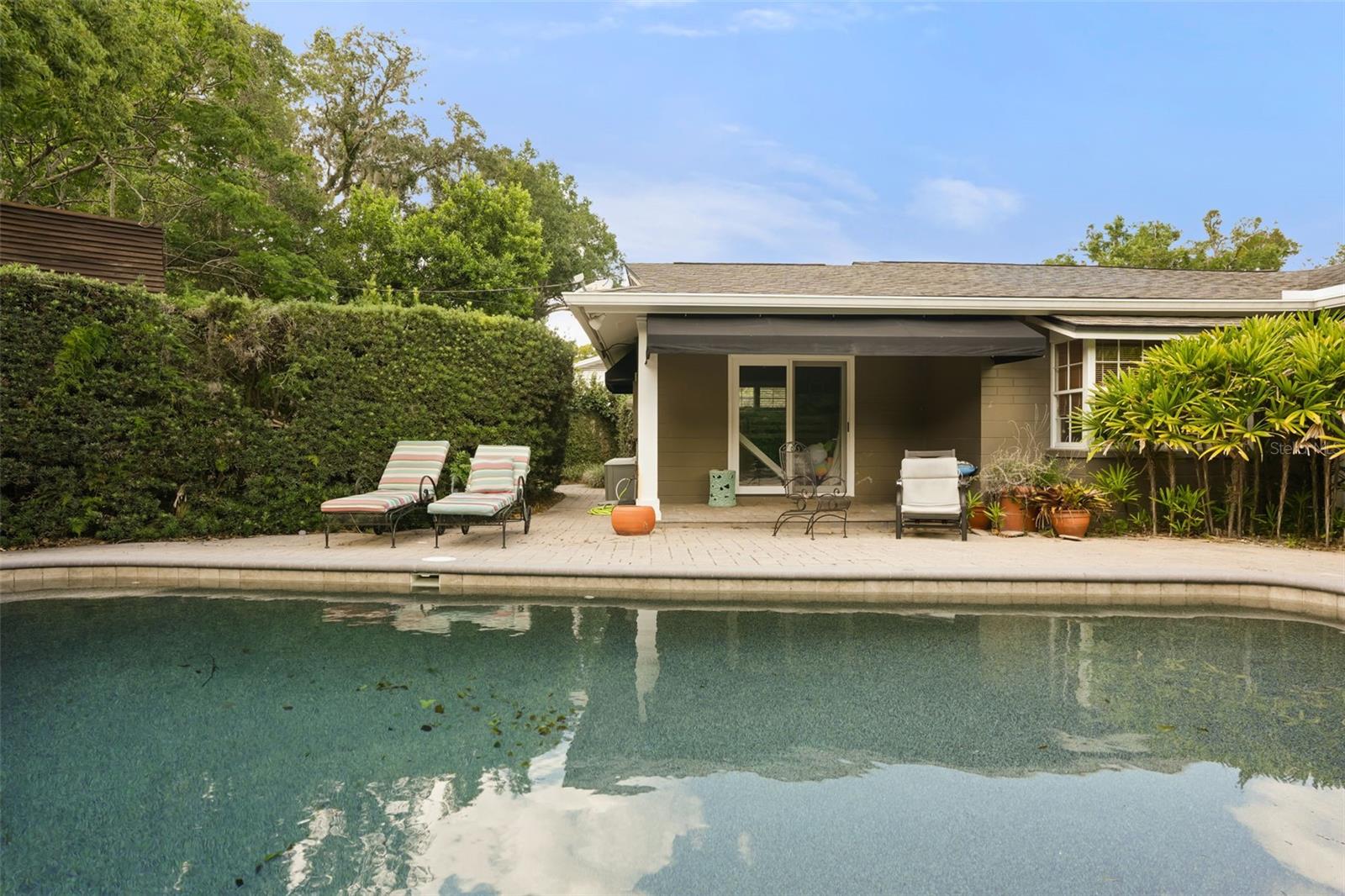 HOLLIEANNA SHORES - Residential