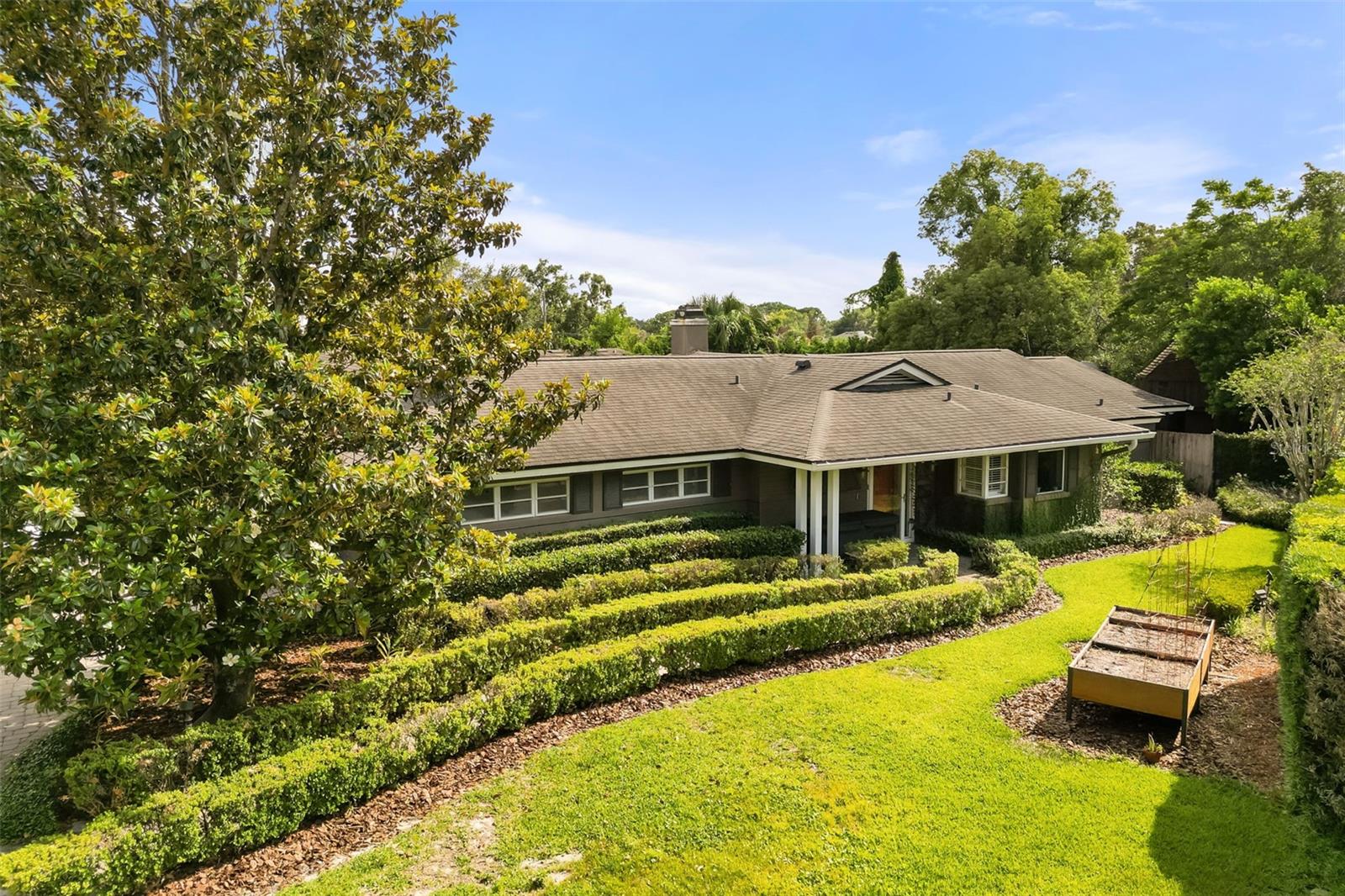 HOLLIEANNA SHORES - Residential