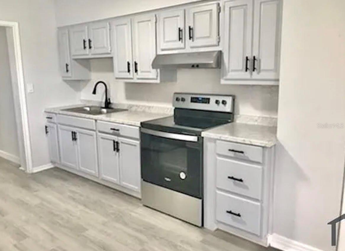 EL CERRO - Residential Lease